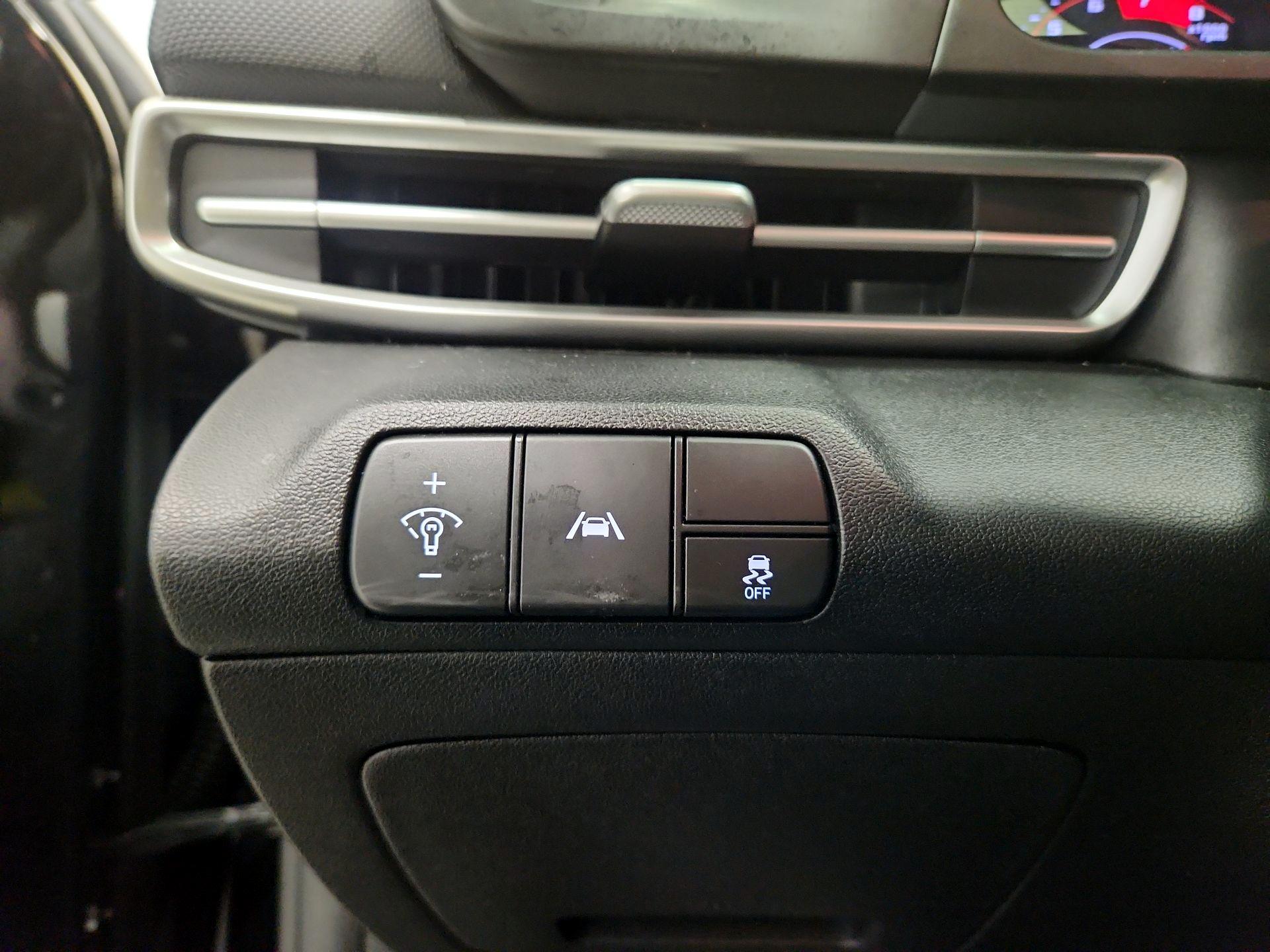 Thumbnail: 2023 Hyundai Elantra - 13