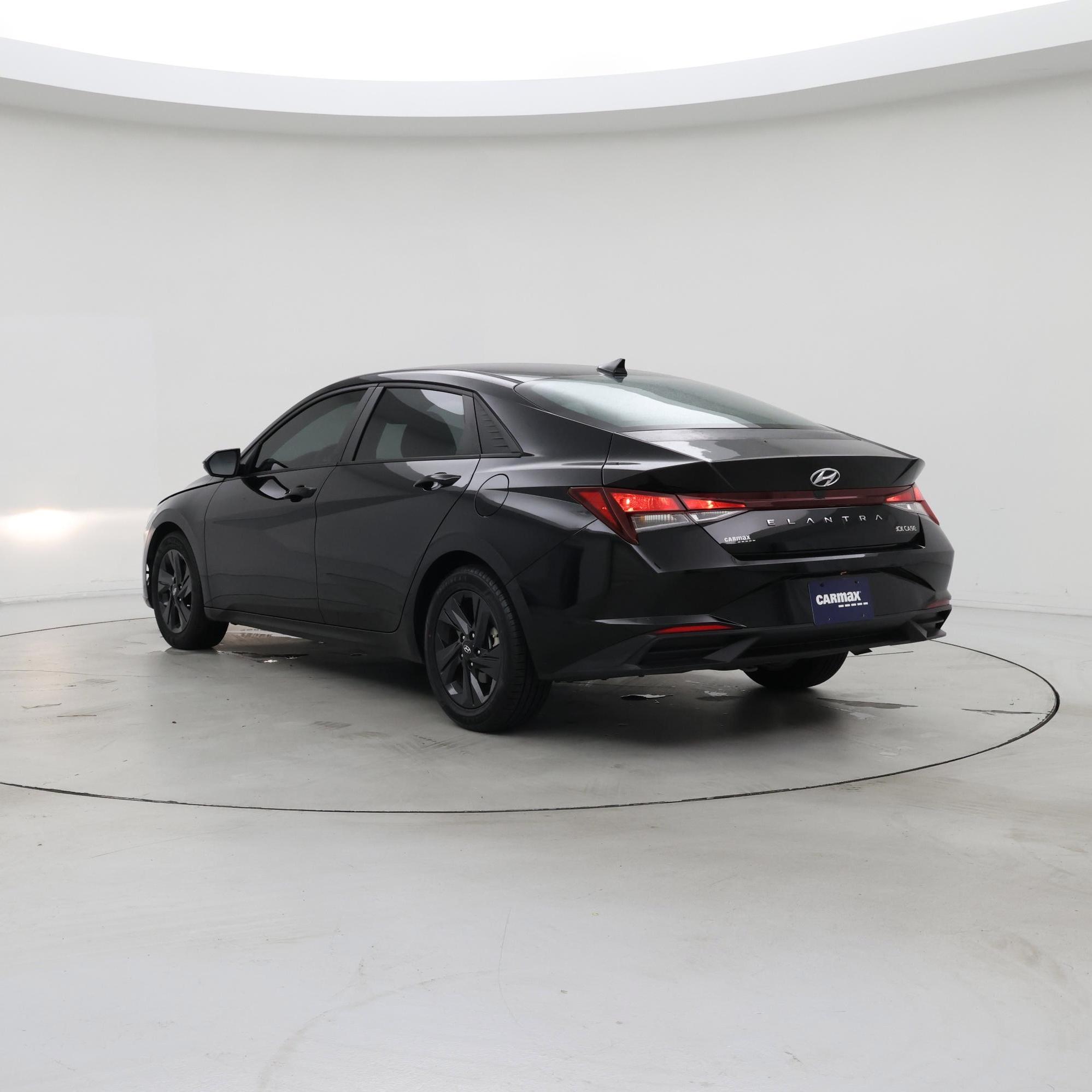 Thumbnail: 2023 Hyundai Elantra - 2