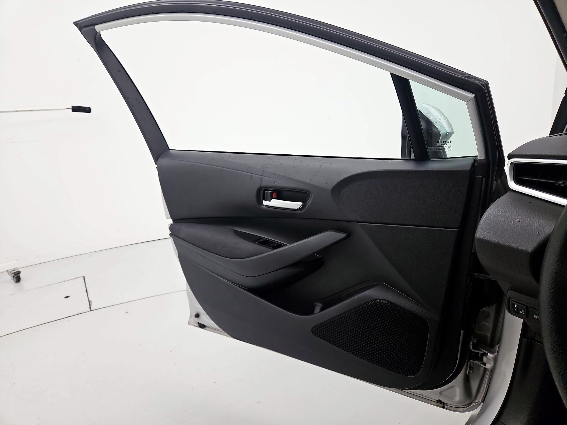 Thumbnail: 2021 Toyota Corolla - 12