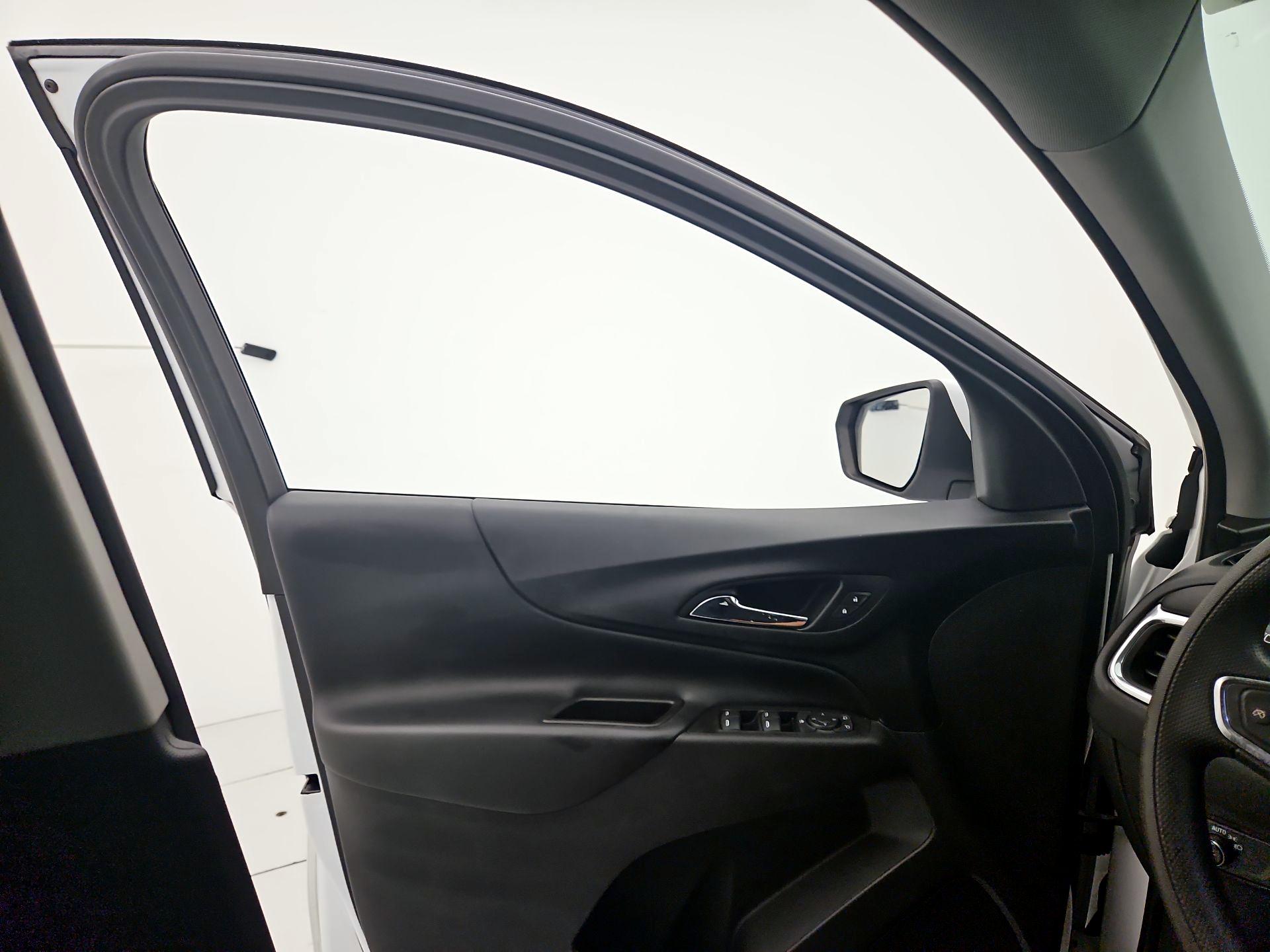 Thumbnail: 2020 Chevrolet Equinox - 12