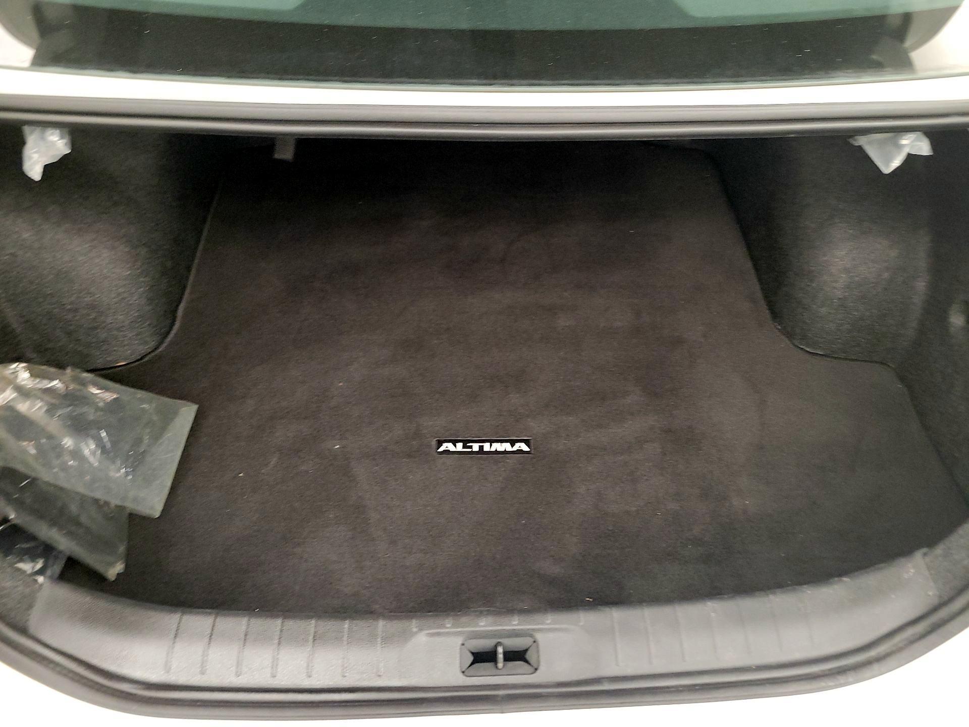 Thumbnail: 2022 Nissan Altima - 20