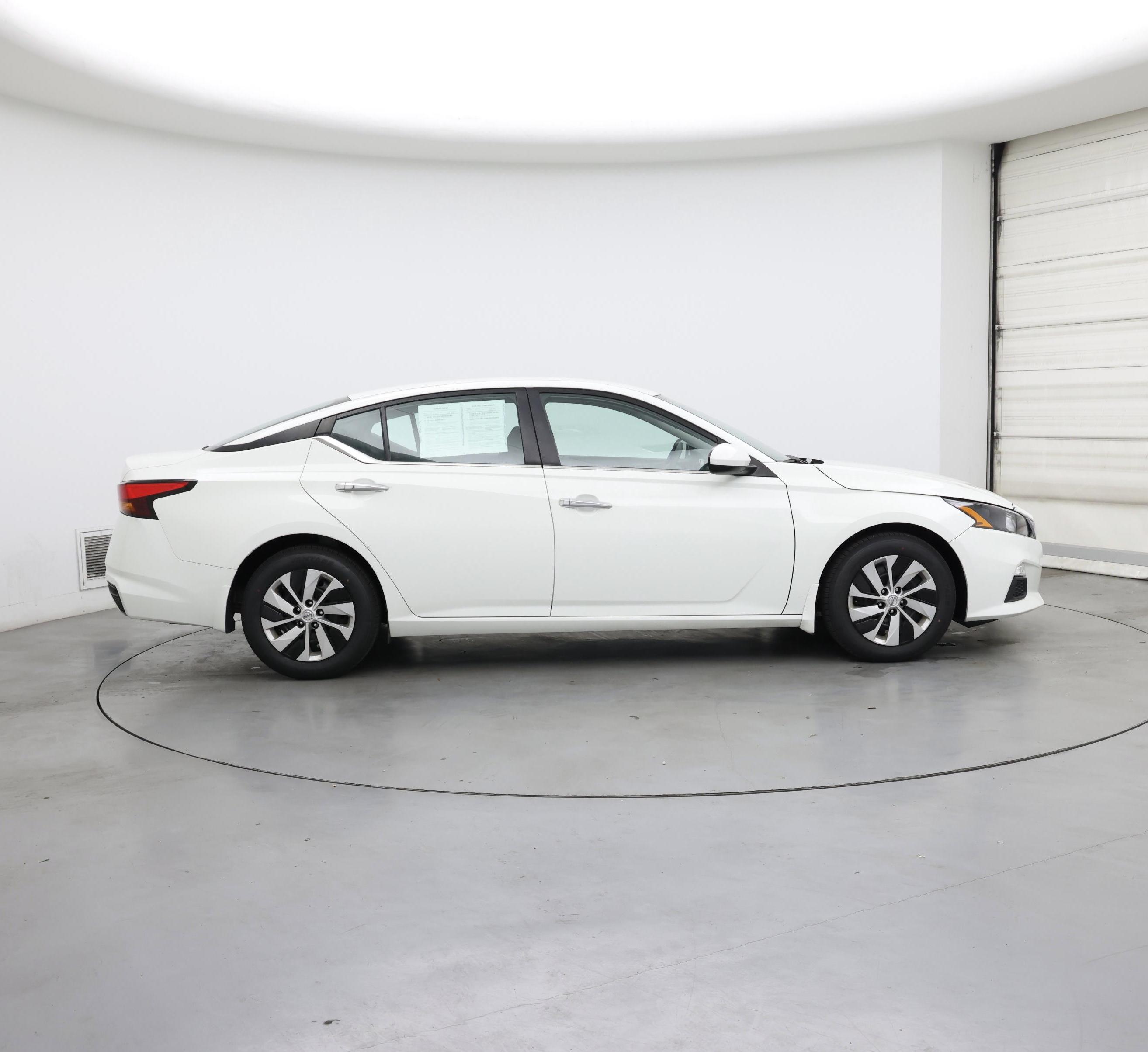 Thumbnail: 2022 Nissan Altima - 7