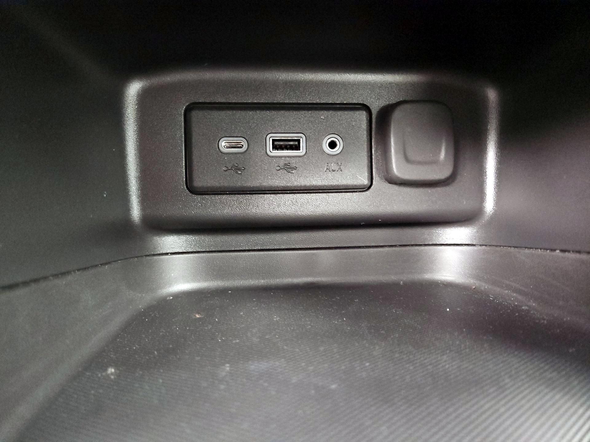 Thumbnail: 2023 Chevrolet Equinox - 19