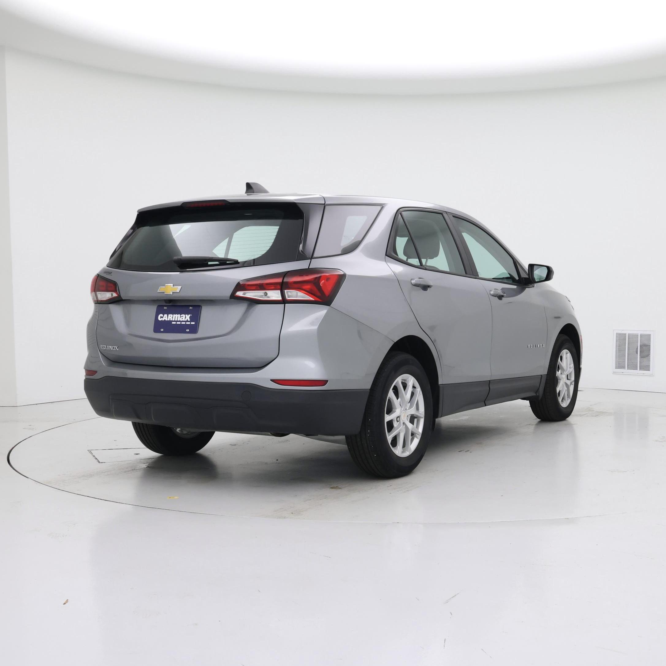 Thumbnail: 2023 Chevrolet Equinox - 8