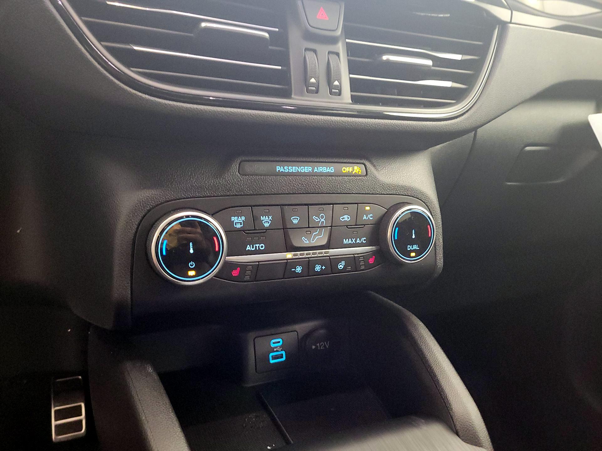 Thumbnail: 2023 Ford Escape - 14