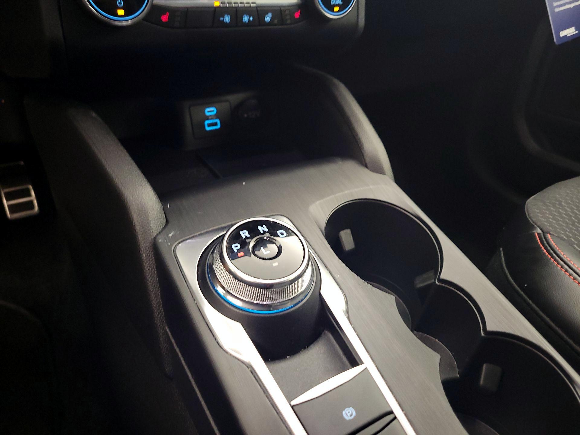 Thumbnail: 2023 Ford Escape - 15