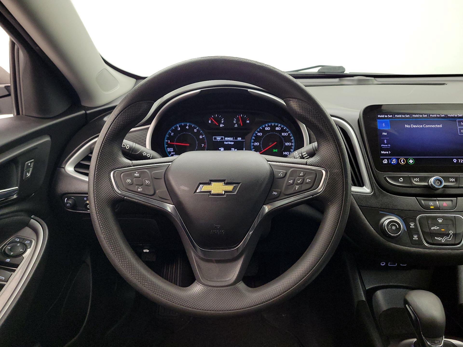Thumbnail: 2021 Chevrolet Malibu - 10