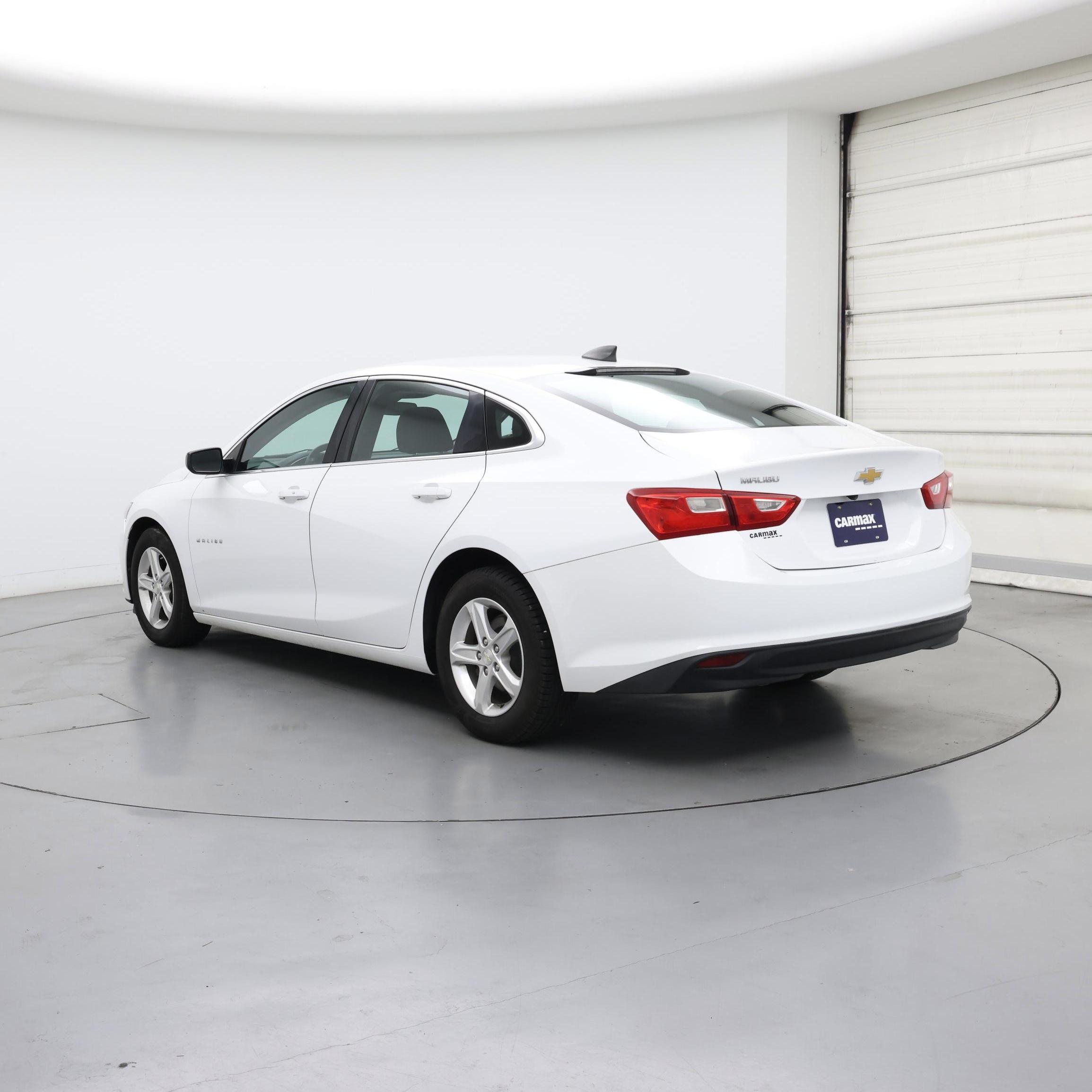 Thumbnail: 2021 Chevrolet Malibu - 2