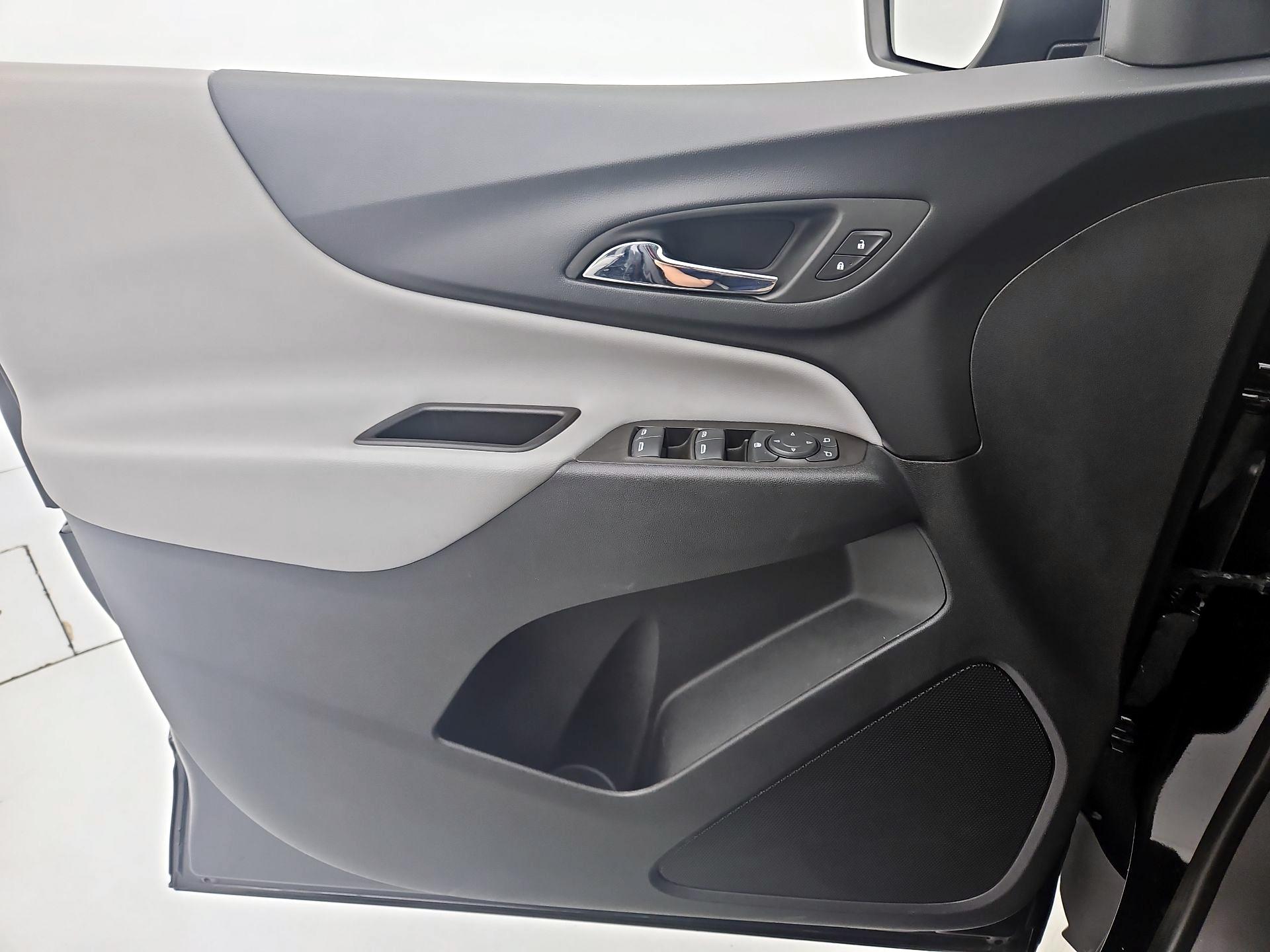 Thumbnail: 2023 Chevrolet Equinox - 12