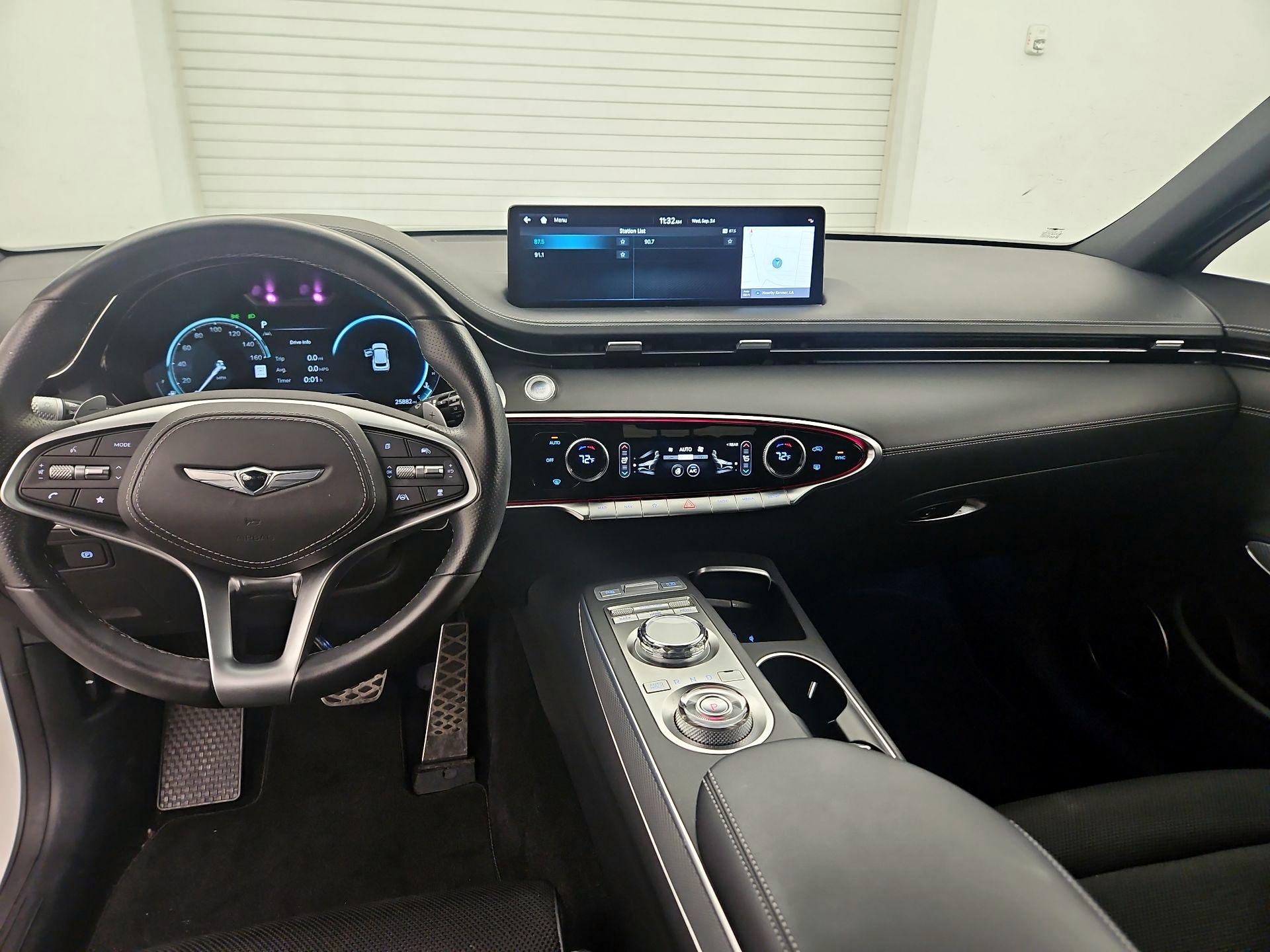 Thumbnail: 2023 Genesis GV70 - 9