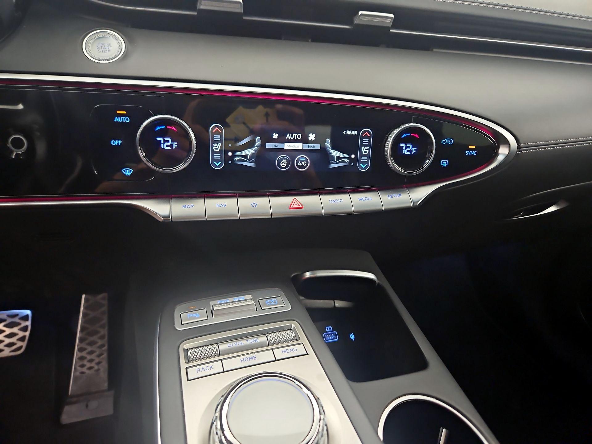 Thumbnail: 2023 Genesis GV70 - 16