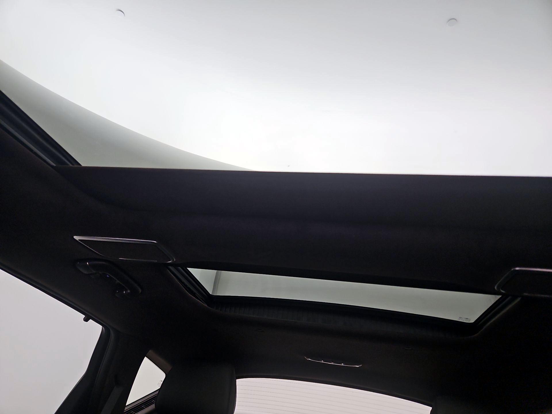 Thumbnail: 2021 Genesis GV80 - 20