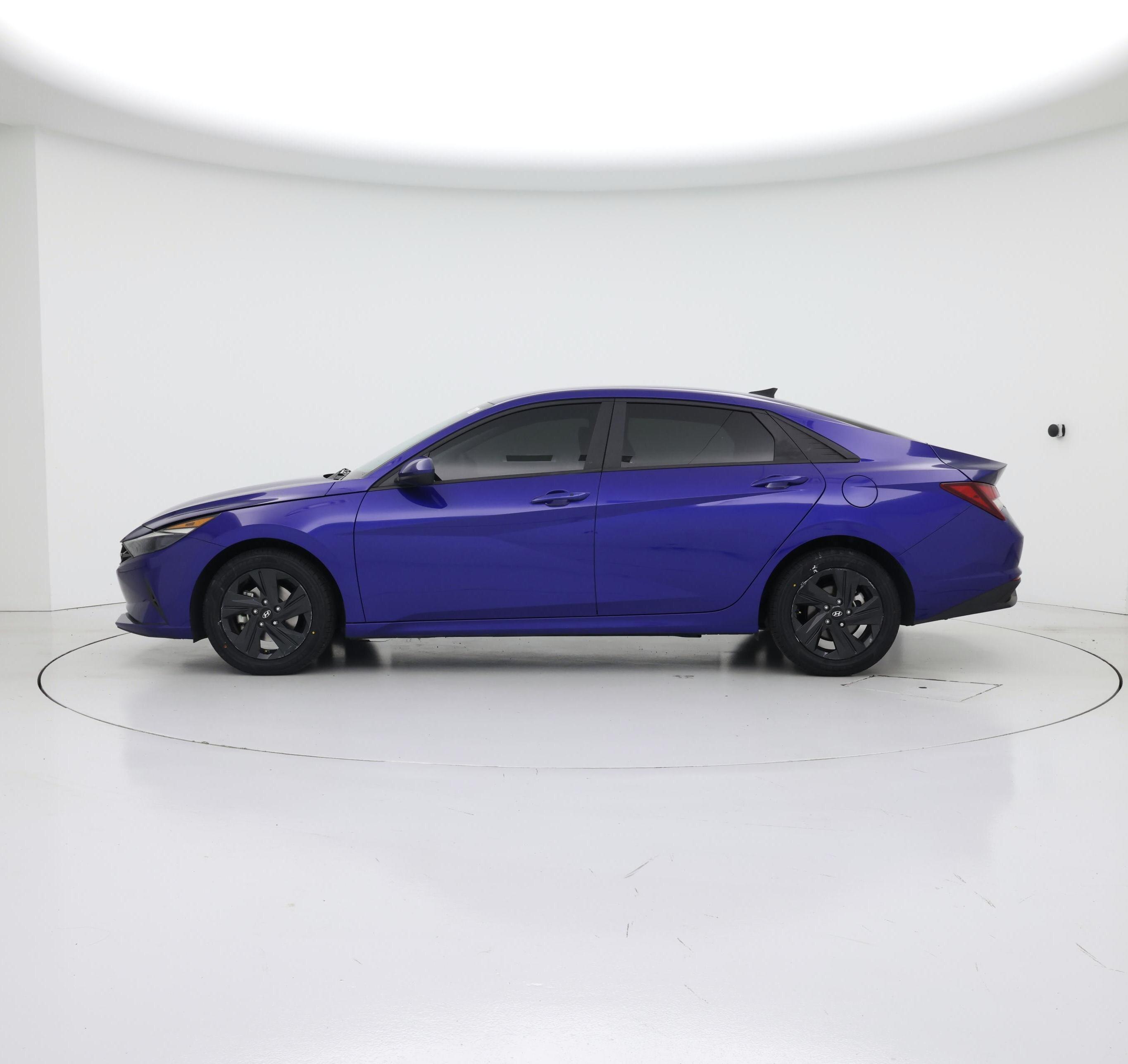 Thumbnail: 2023 Hyundai Elantra - 3