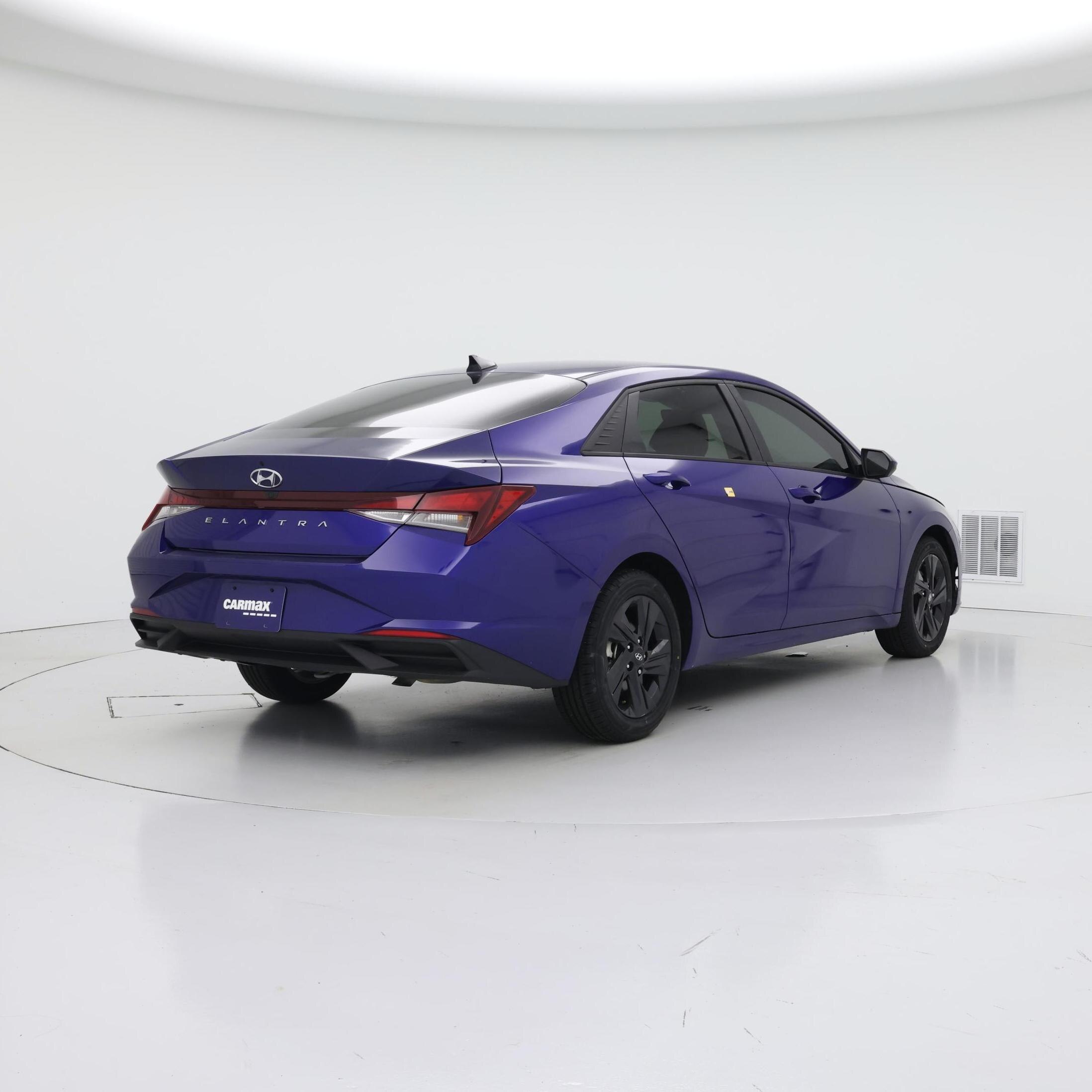 Thumbnail: 2023 Hyundai Elantra - 8