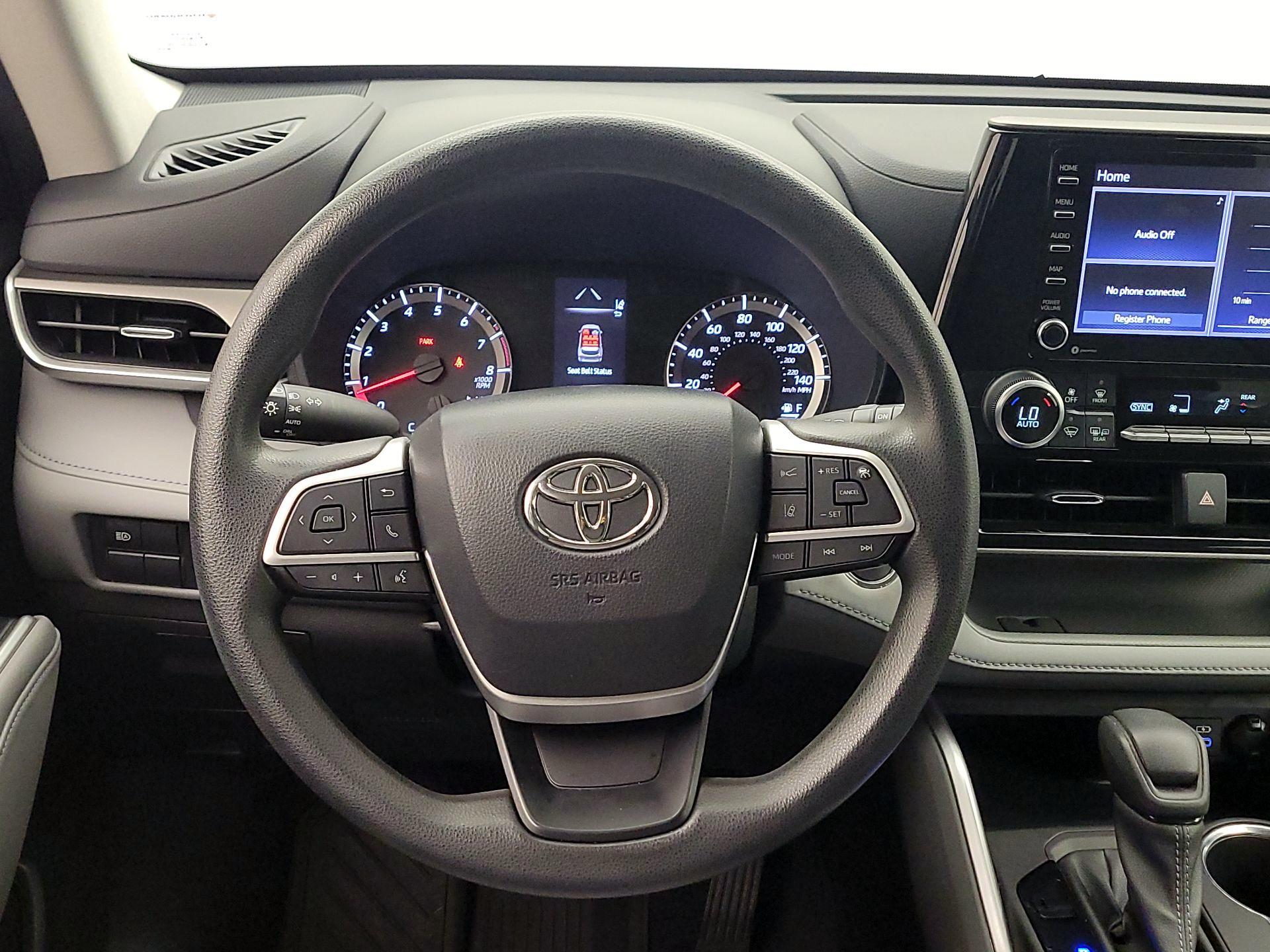 Thumbnail: 2022 Toyota Highlander - 10