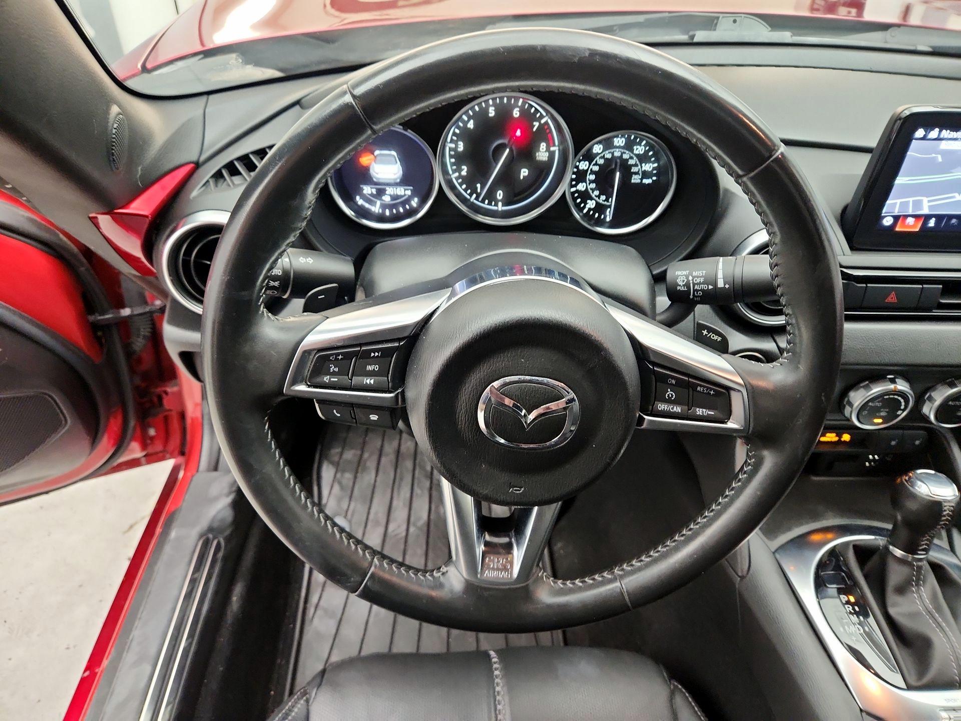 Thumbnail: 2022 Mazda MX-5 Miata - 10