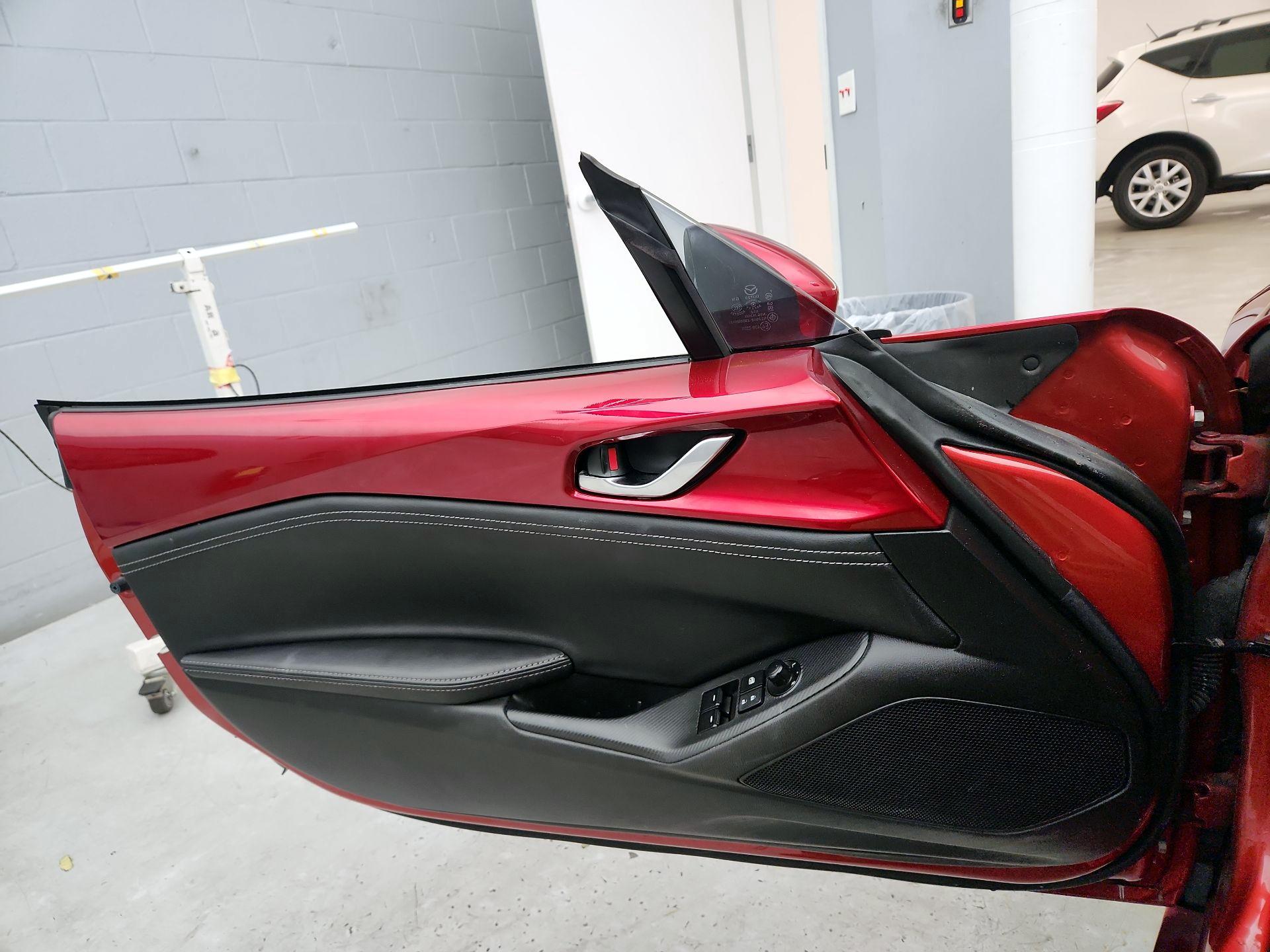 Thumbnail: 2022 Mazda MX-5 Miata - 12