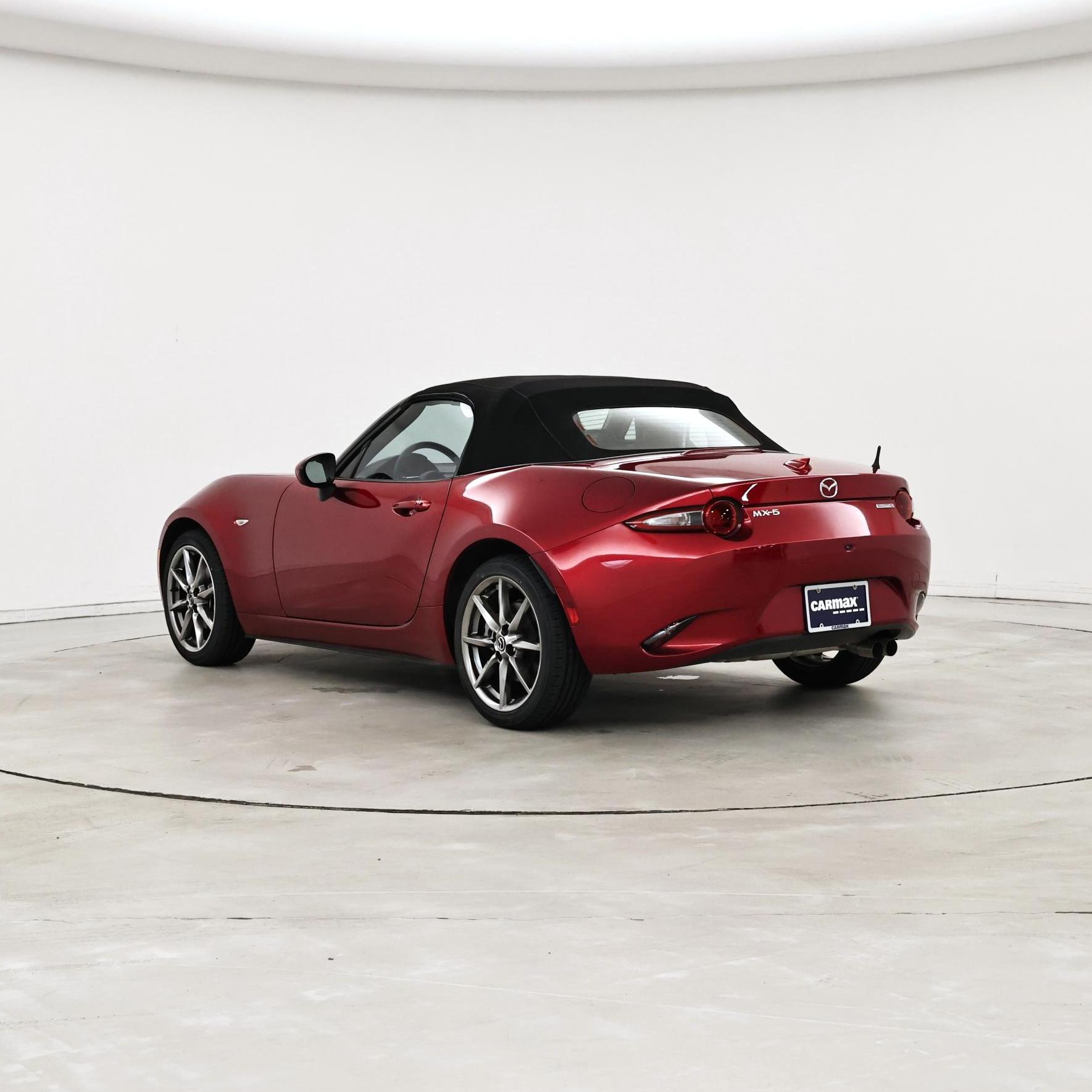 Thumbnail: 2022 Mazda MX-5 Miata - 2