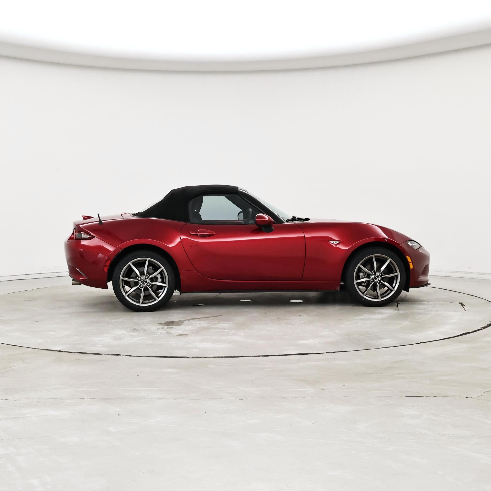 Thumbnail: 2022 Mazda MX-5 Miata - 7