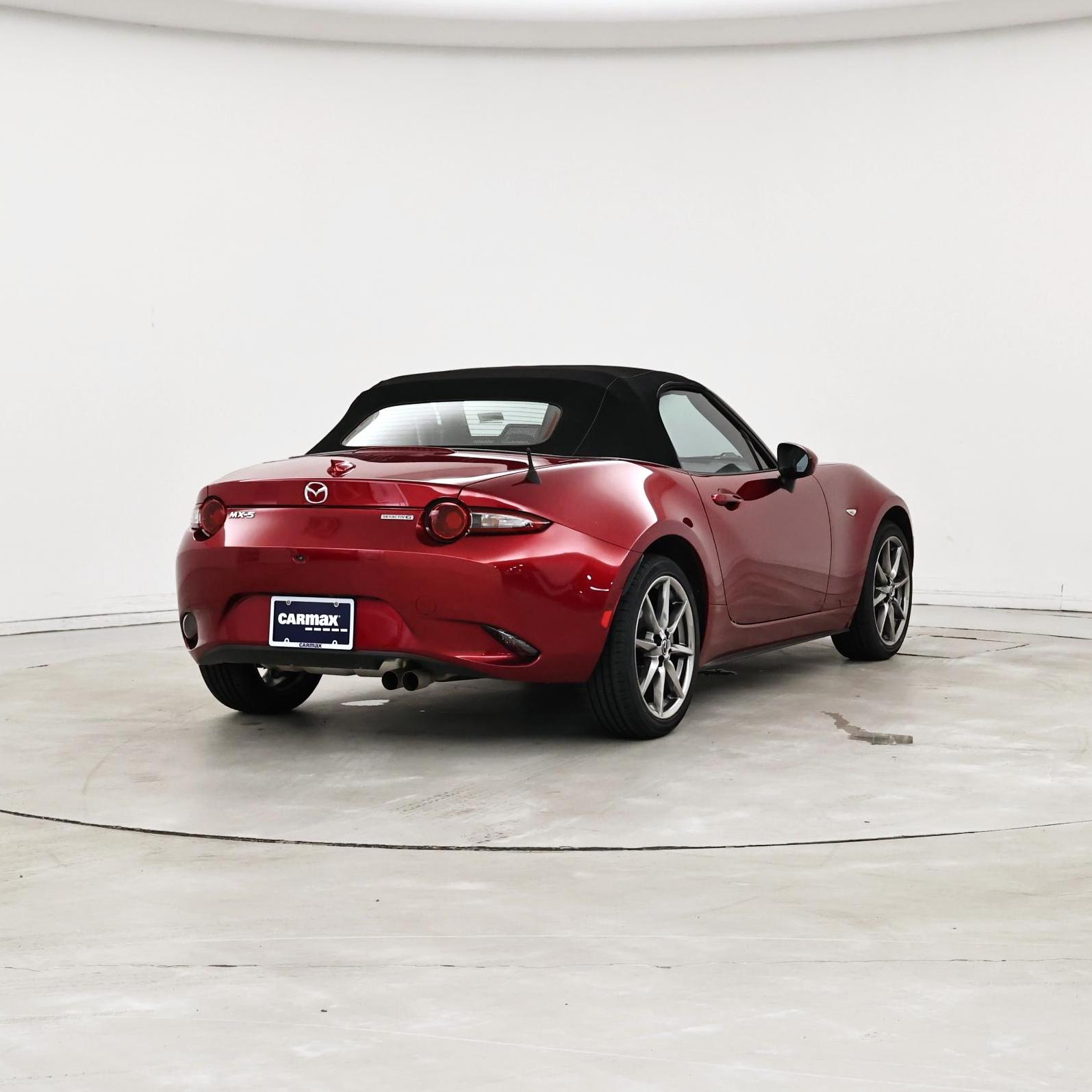 Thumbnail: 2022 Mazda MX-5 Miata - 8