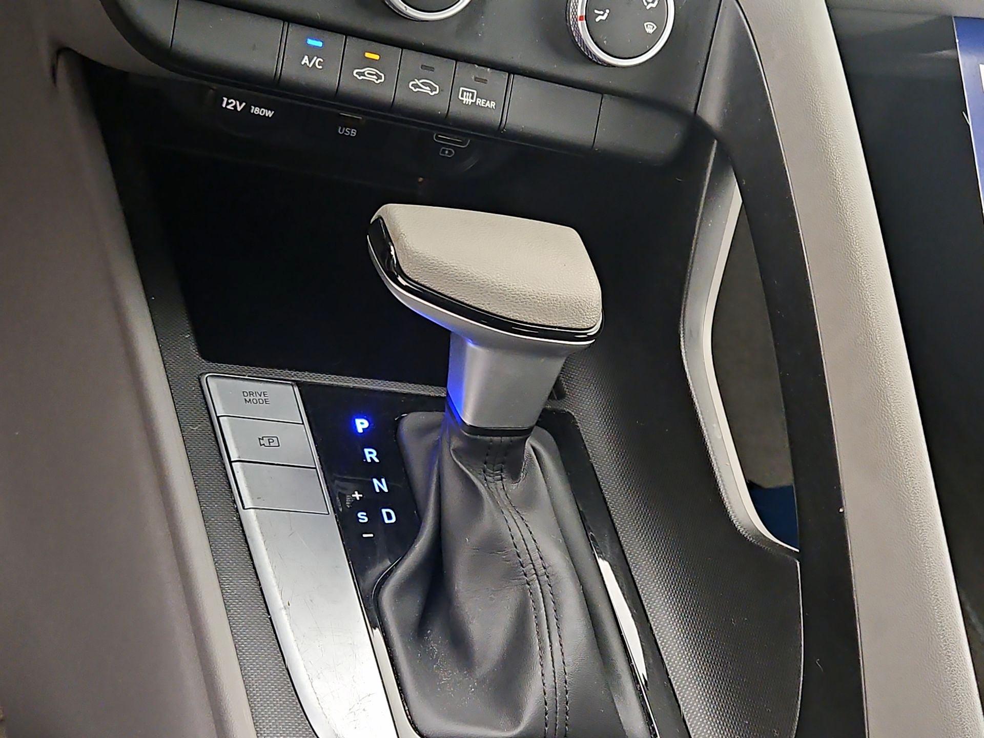 Thumbnail: 2023 Hyundai Elantra - 17