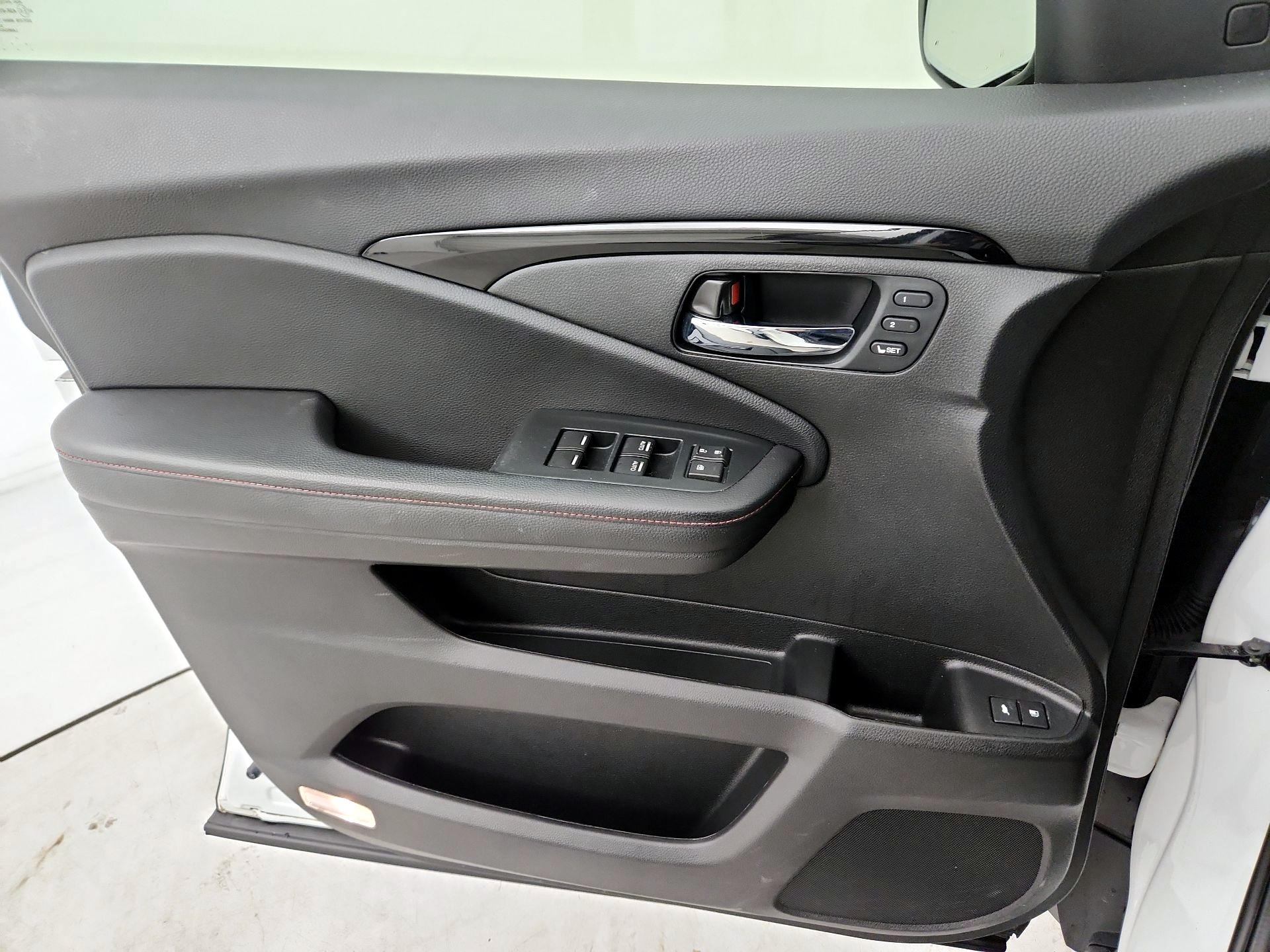 Thumbnail: 2022 Honda Pilot - 12