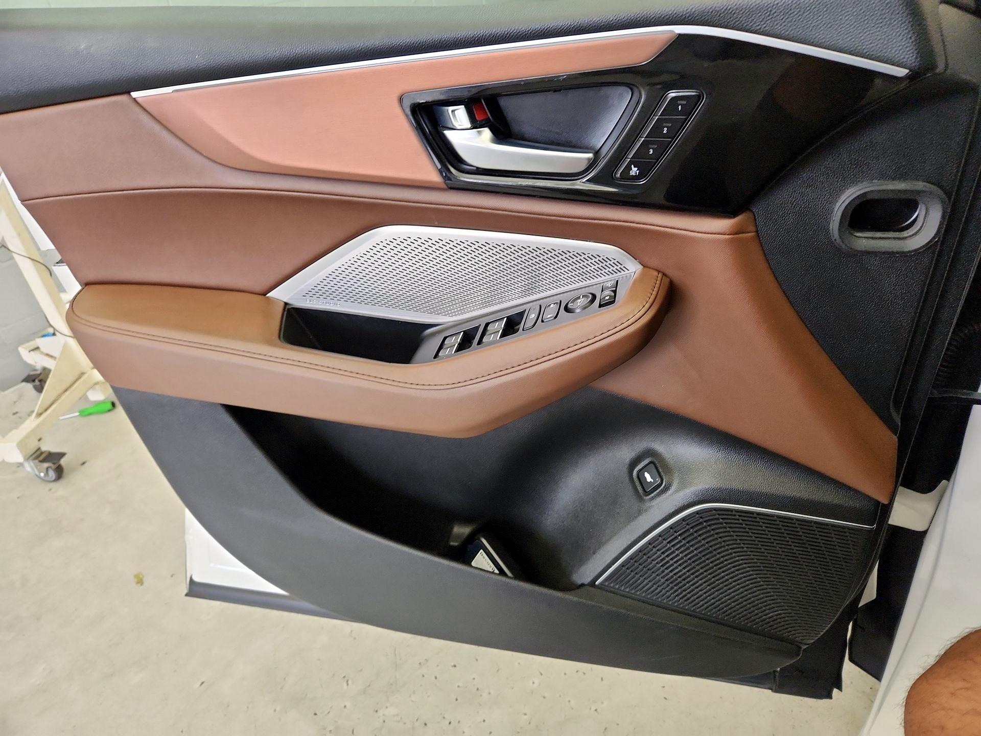 Thumbnail: 2023 Acura MDX - 12