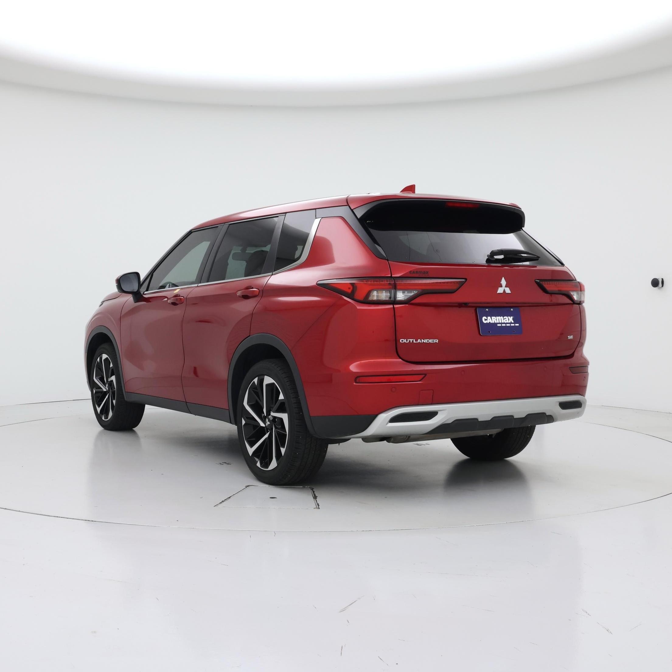 Thumbnail: 2022 Mitsubishi Outlander - 2