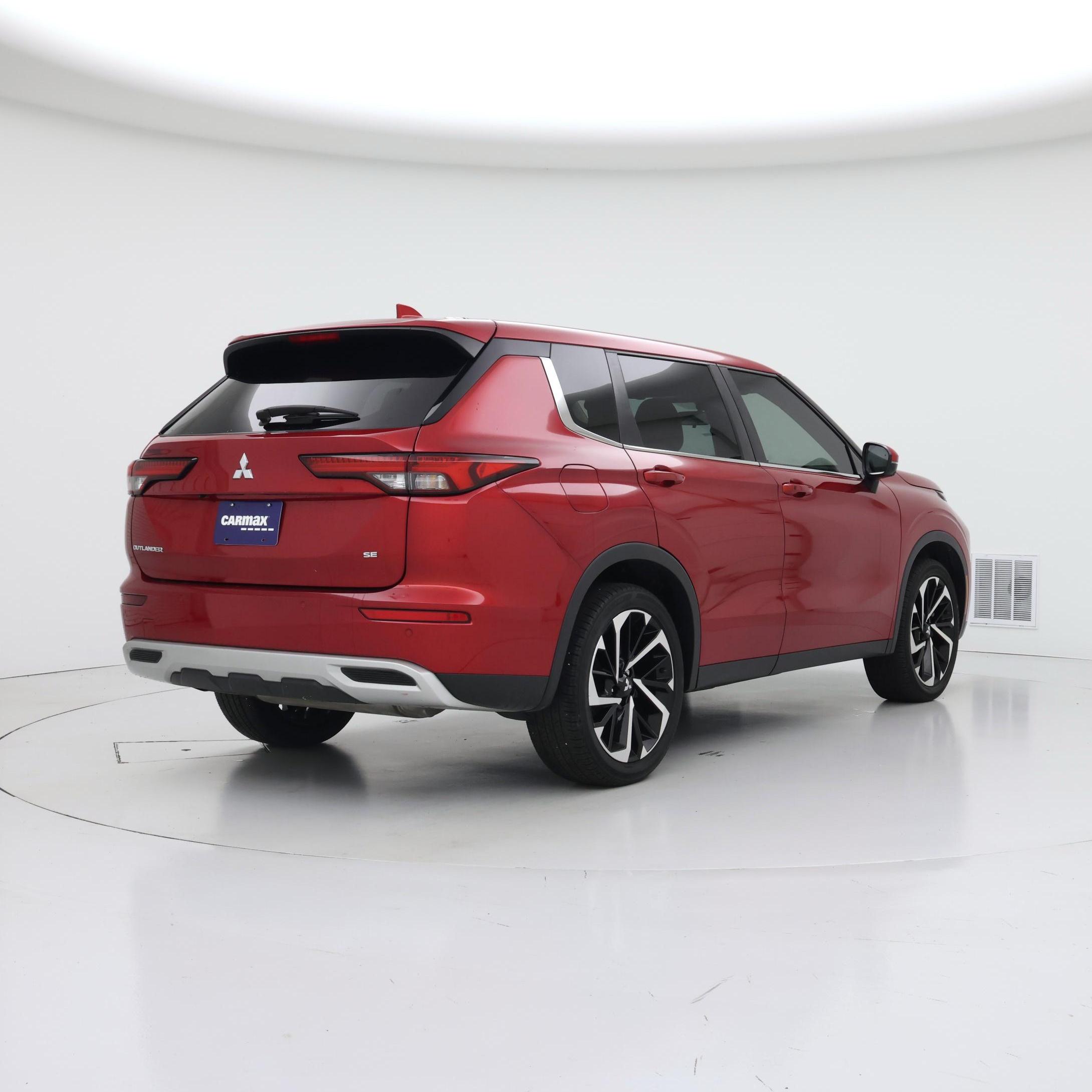 Thumbnail: 2022 Mitsubishi Outlander - 8