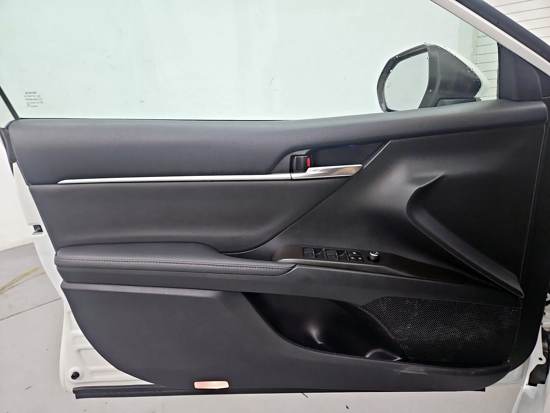 Thumbnail: 2023 Toyota Camry - 12