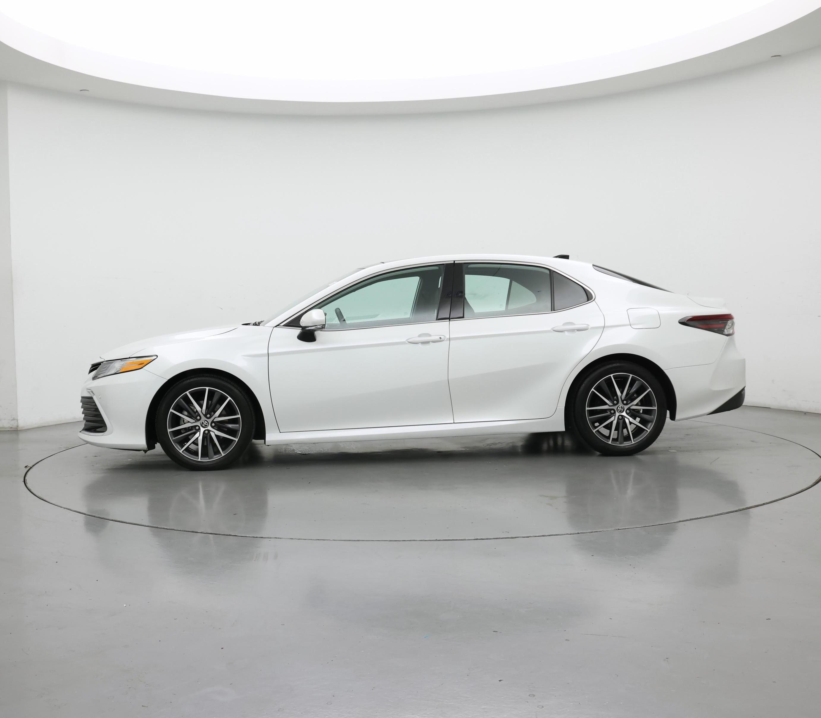 Thumbnail: 2023 Toyota Camry - 3