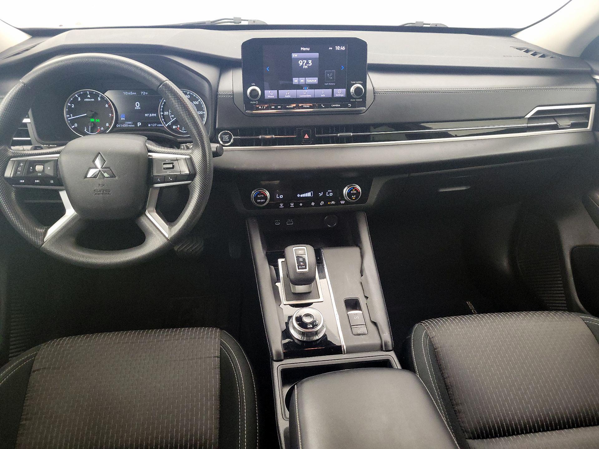 Thumbnail: 2022 Mitsubishi Outlander - 9
