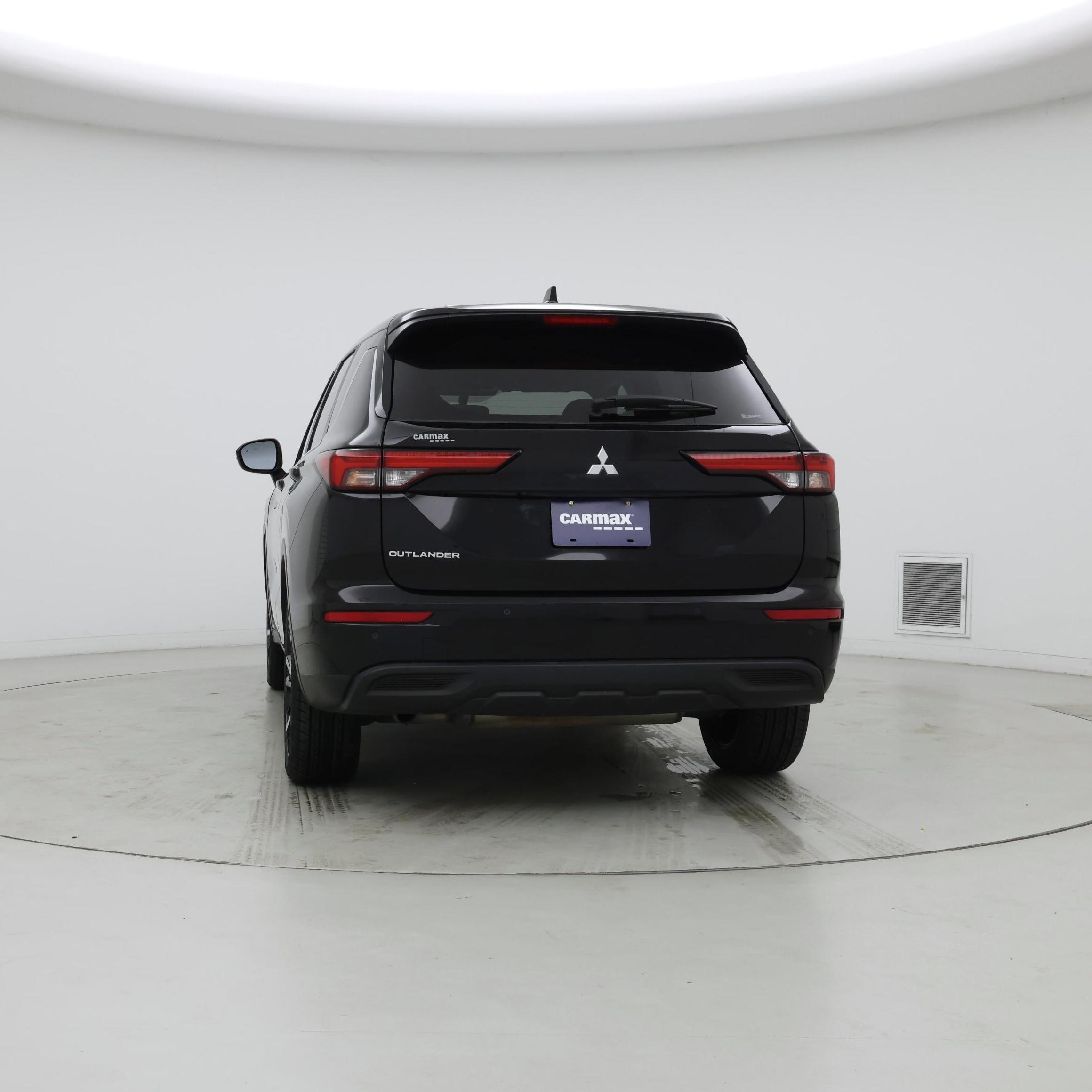 Thumbnail: 2022 Mitsubishi Outlander - 6