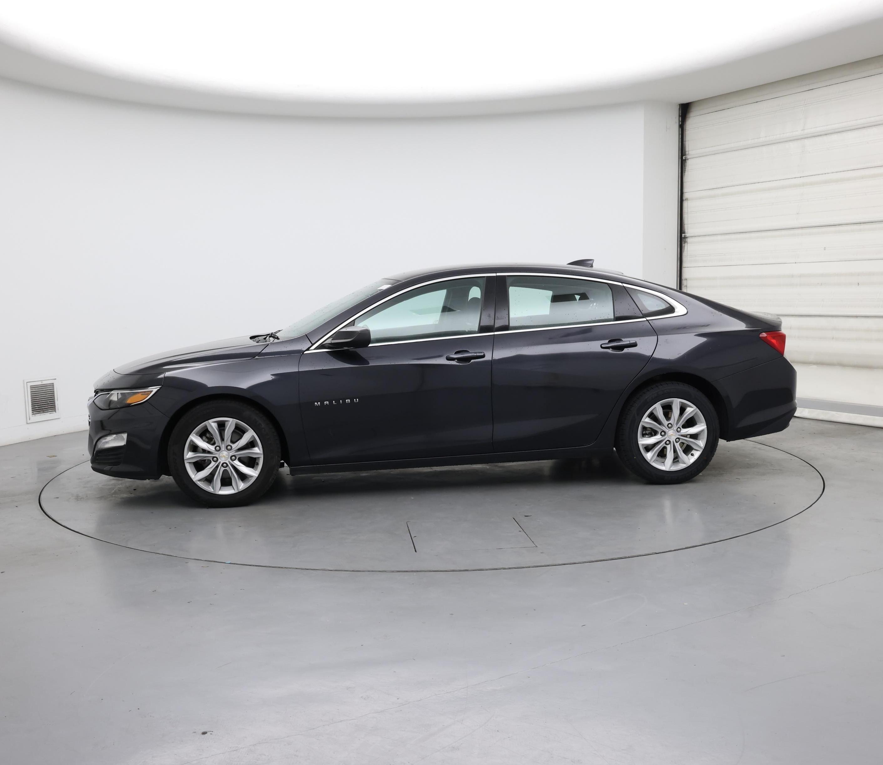 Thumbnail: 2023 Chevrolet Malibu - 3