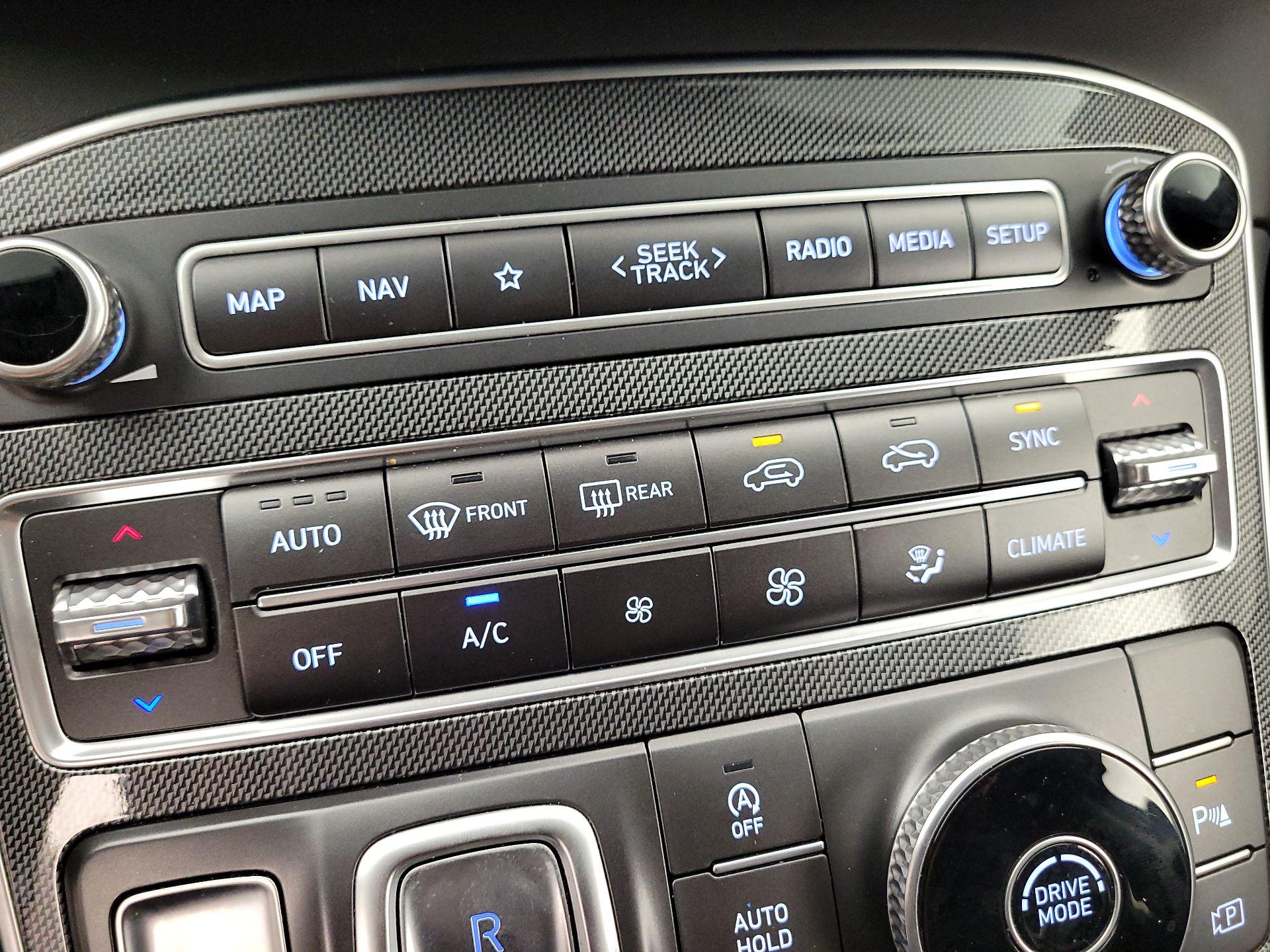 Thumbnail: 2022 Hyundai Santa Fe - 16