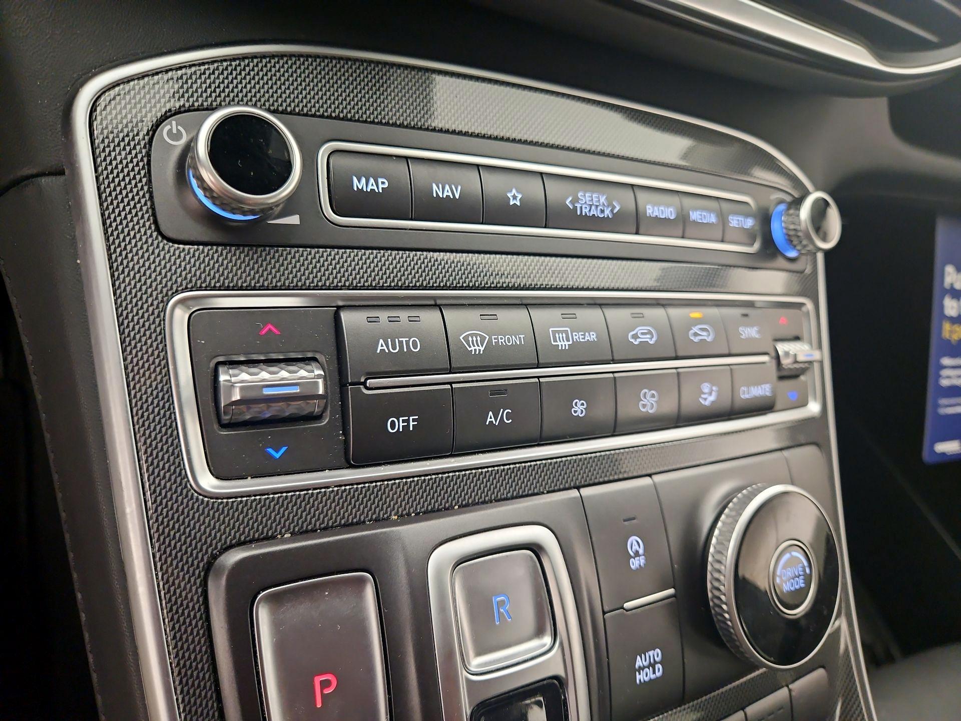 Thumbnail: 2021 Hyundai Santa Fe - 17