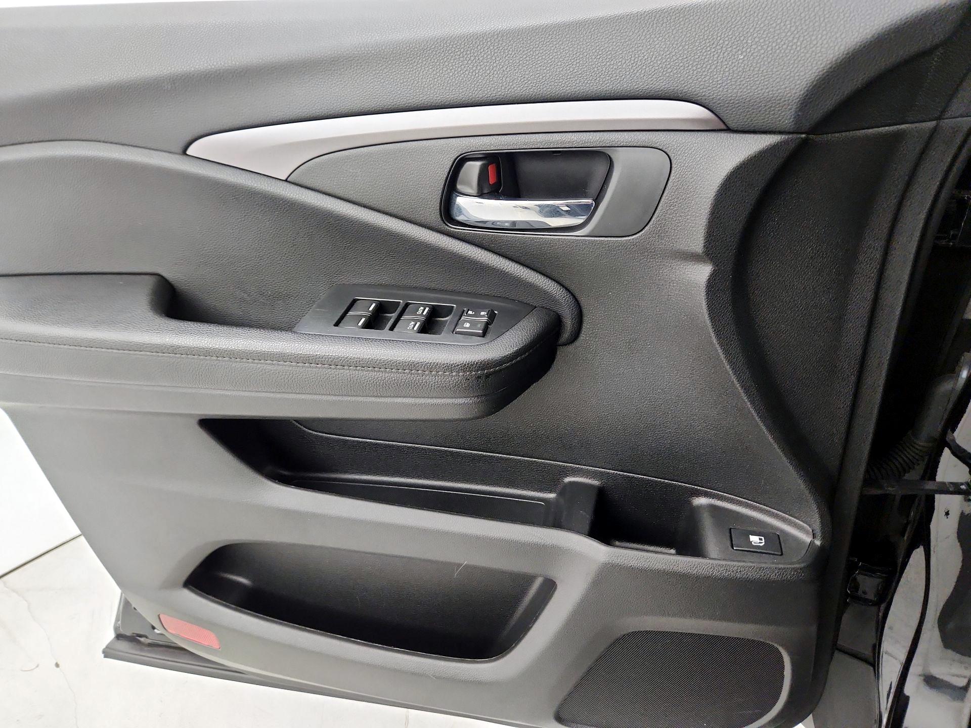 Thumbnail: 2022 Honda Pilot - 12