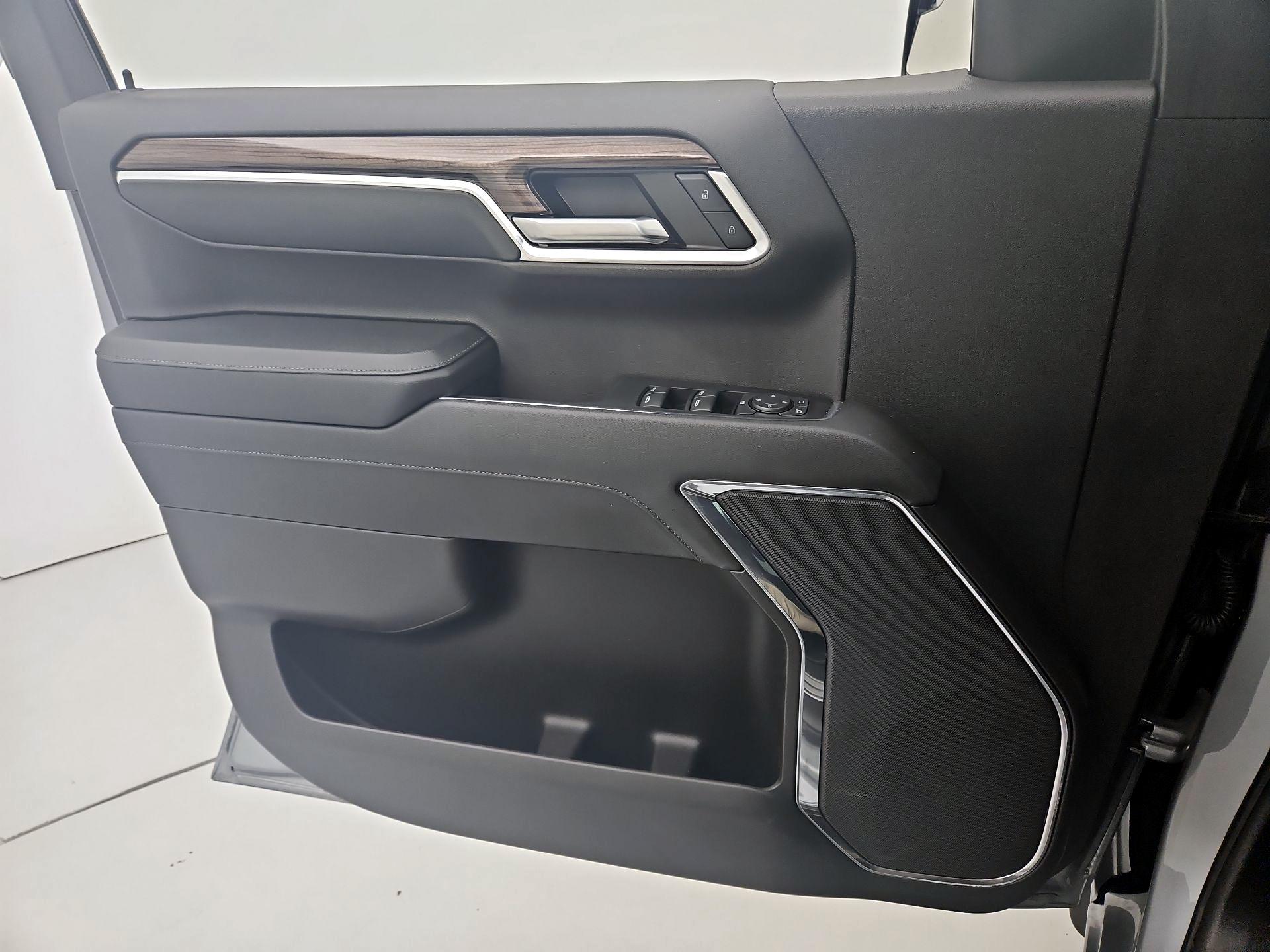 Thumbnail: 2024 Chevrolet Silverado 1500 - 12
