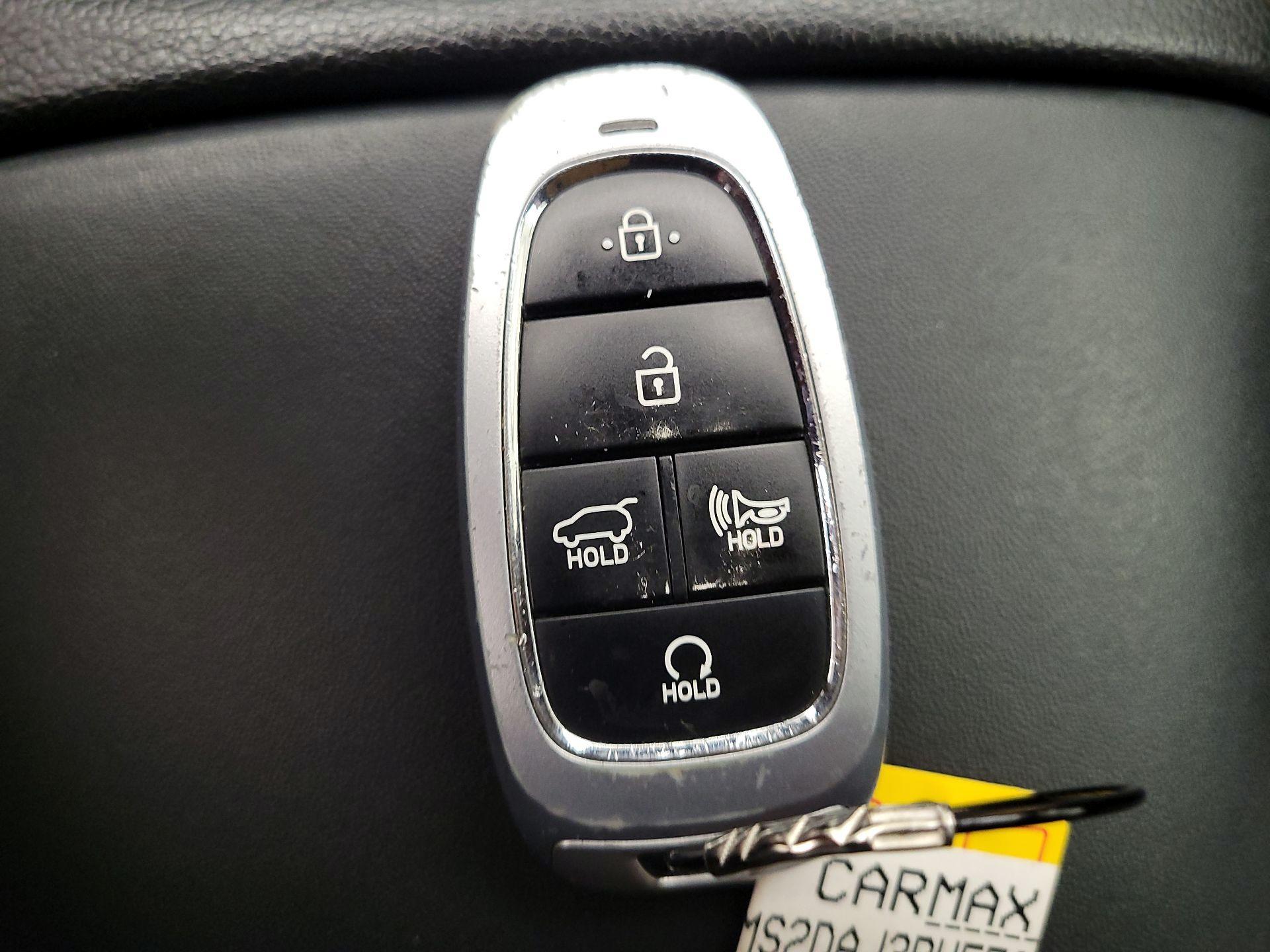 Thumbnail: 2023 Hyundai Santa Fe - 18