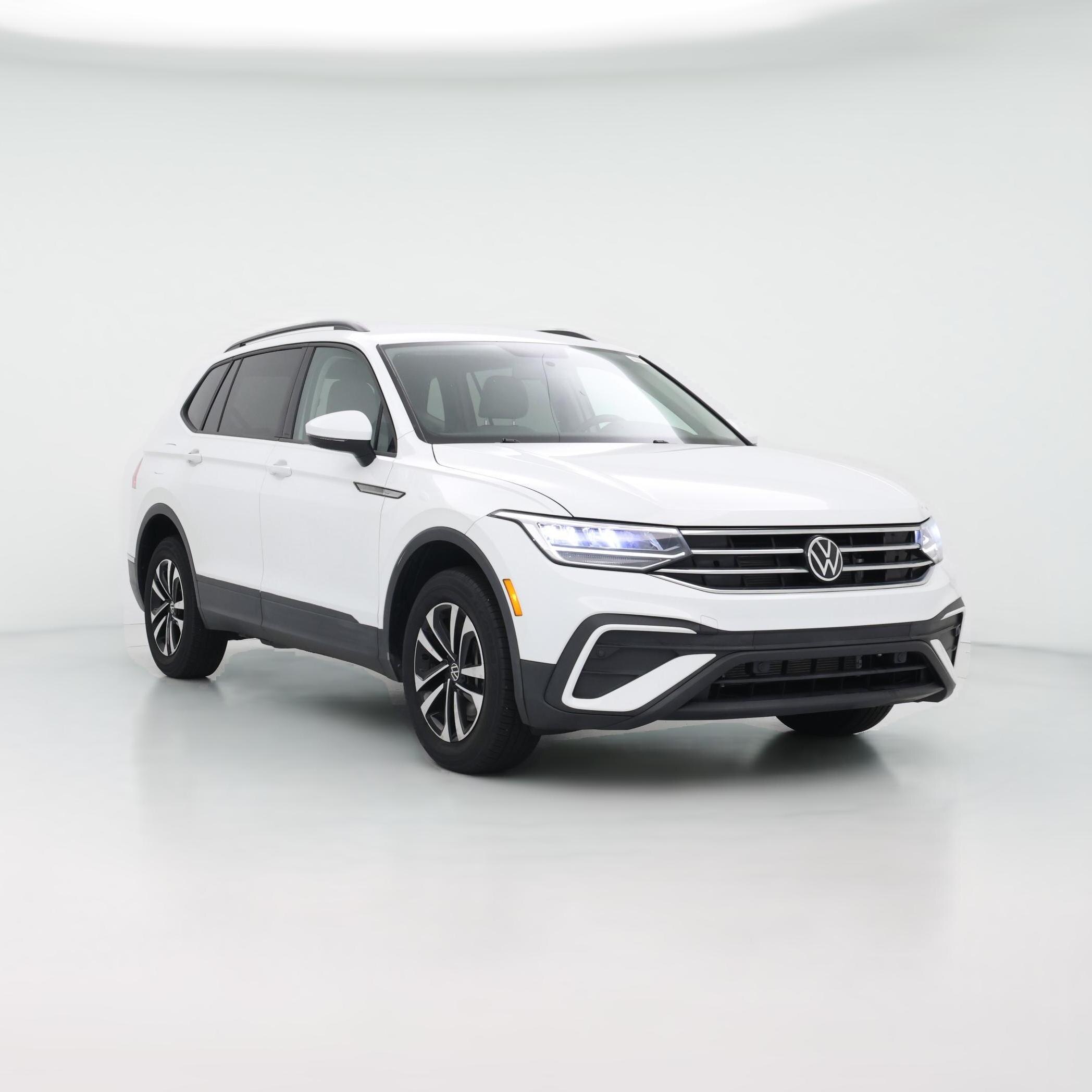 Thumbnail: 2022 Volkswagen Tiguan - 1