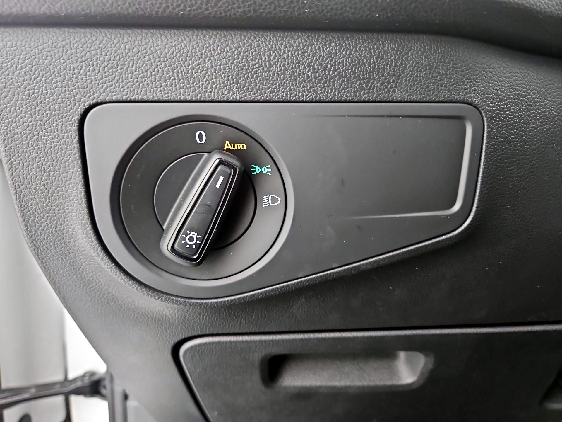 Thumbnail: 2022 Volkswagen Tiguan - 13