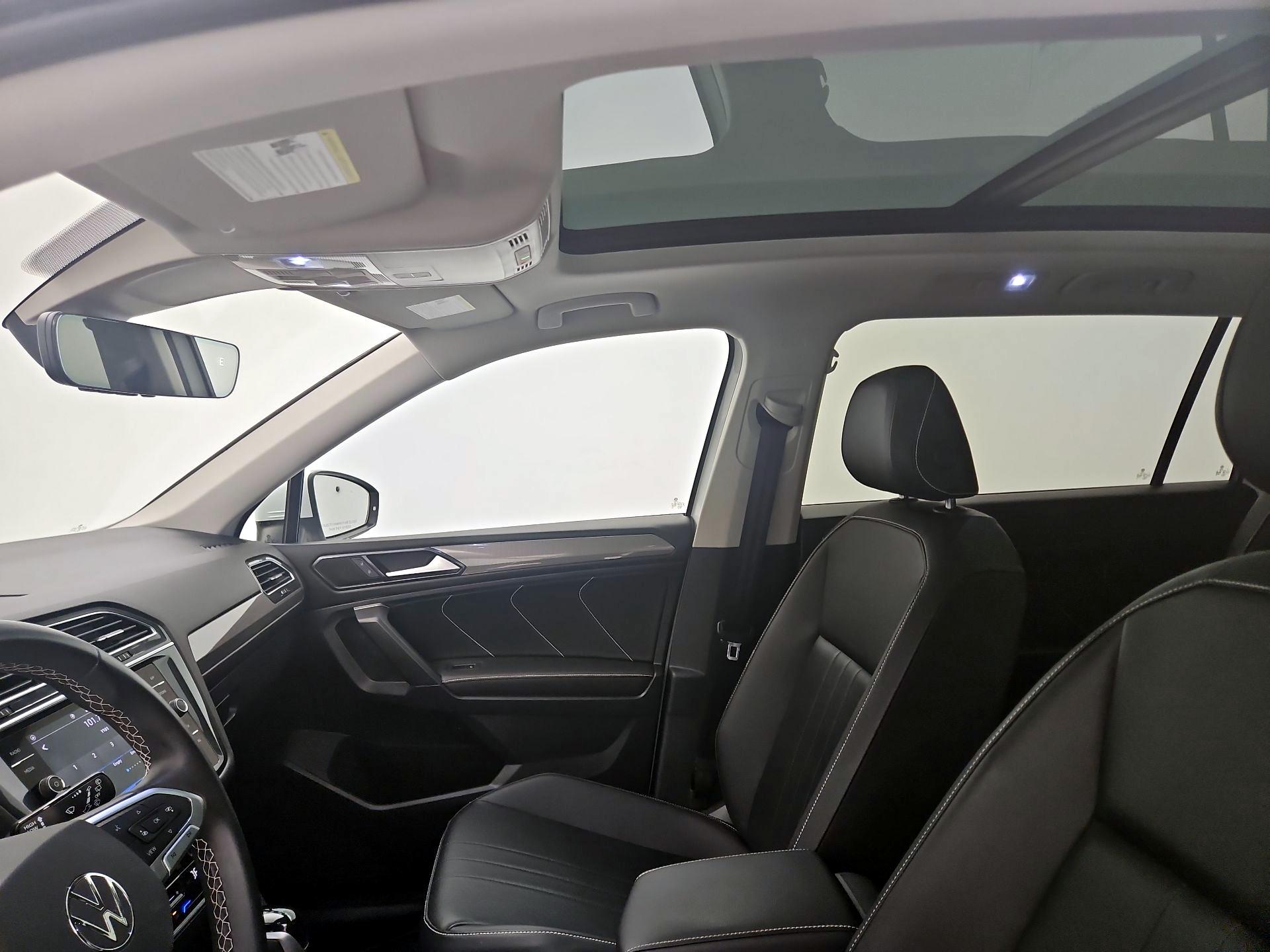 Thumbnail: 2022 Volkswagen Tiguan - 19