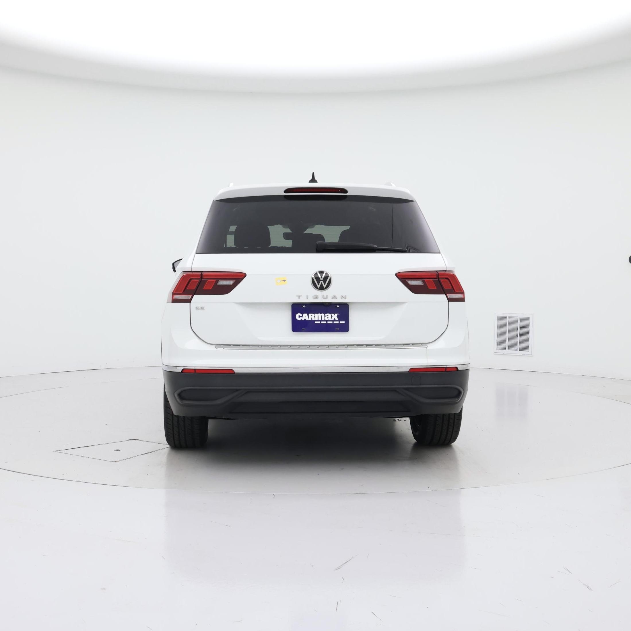 Thumbnail: 2022 Volkswagen Tiguan - 6