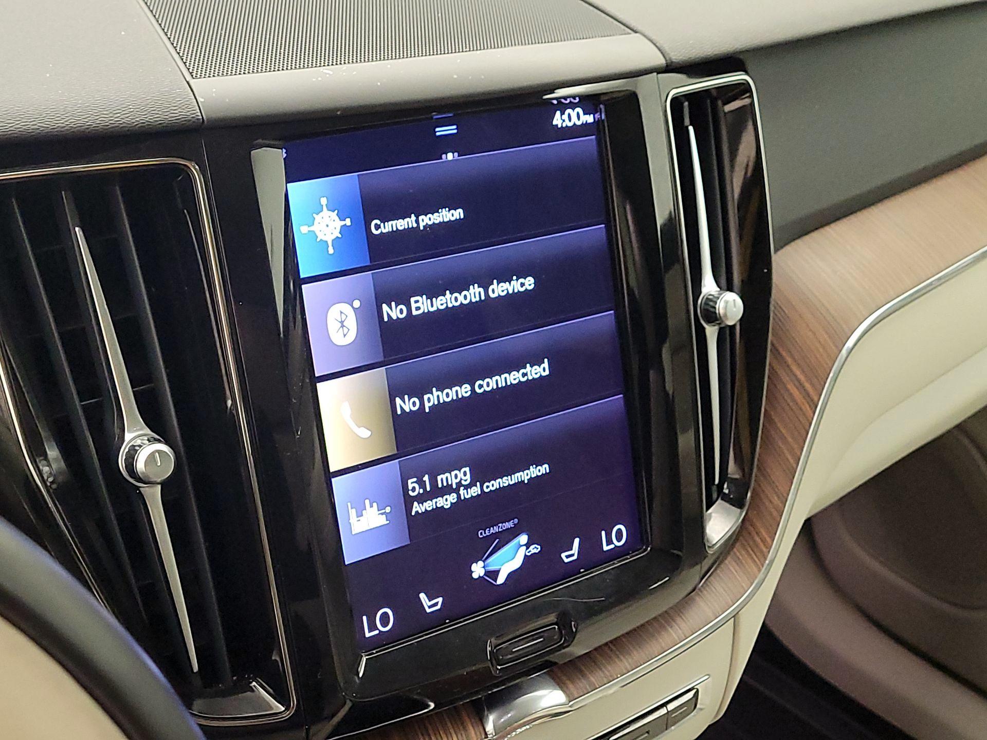 Thumbnail: 2021 Volvo XC60 - 15