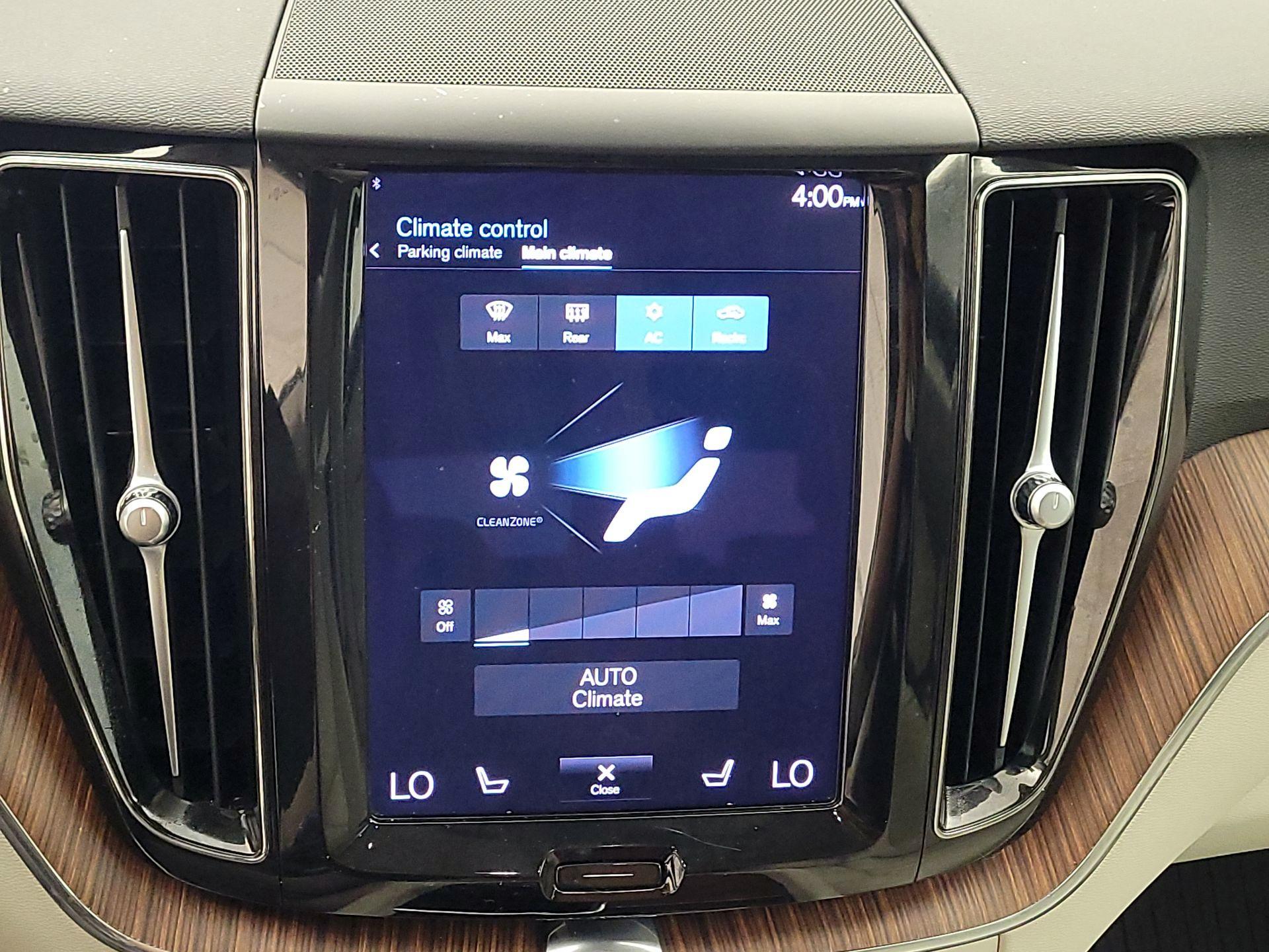 Thumbnail: 2021 Volvo XC60 - 16
