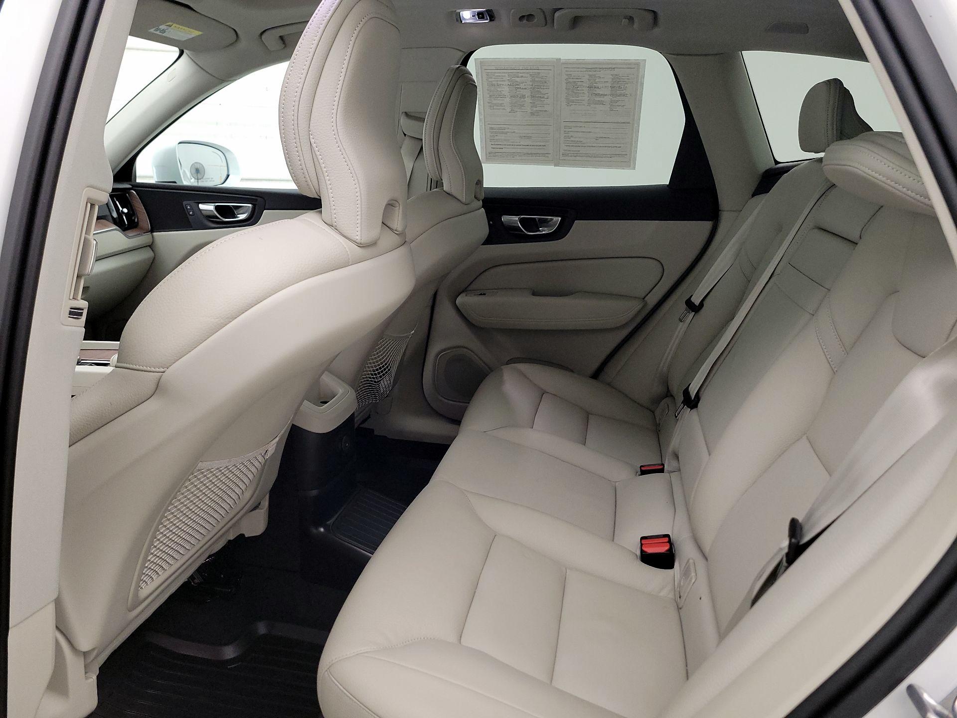 Thumbnail: 2021 Volvo XC60 - 19