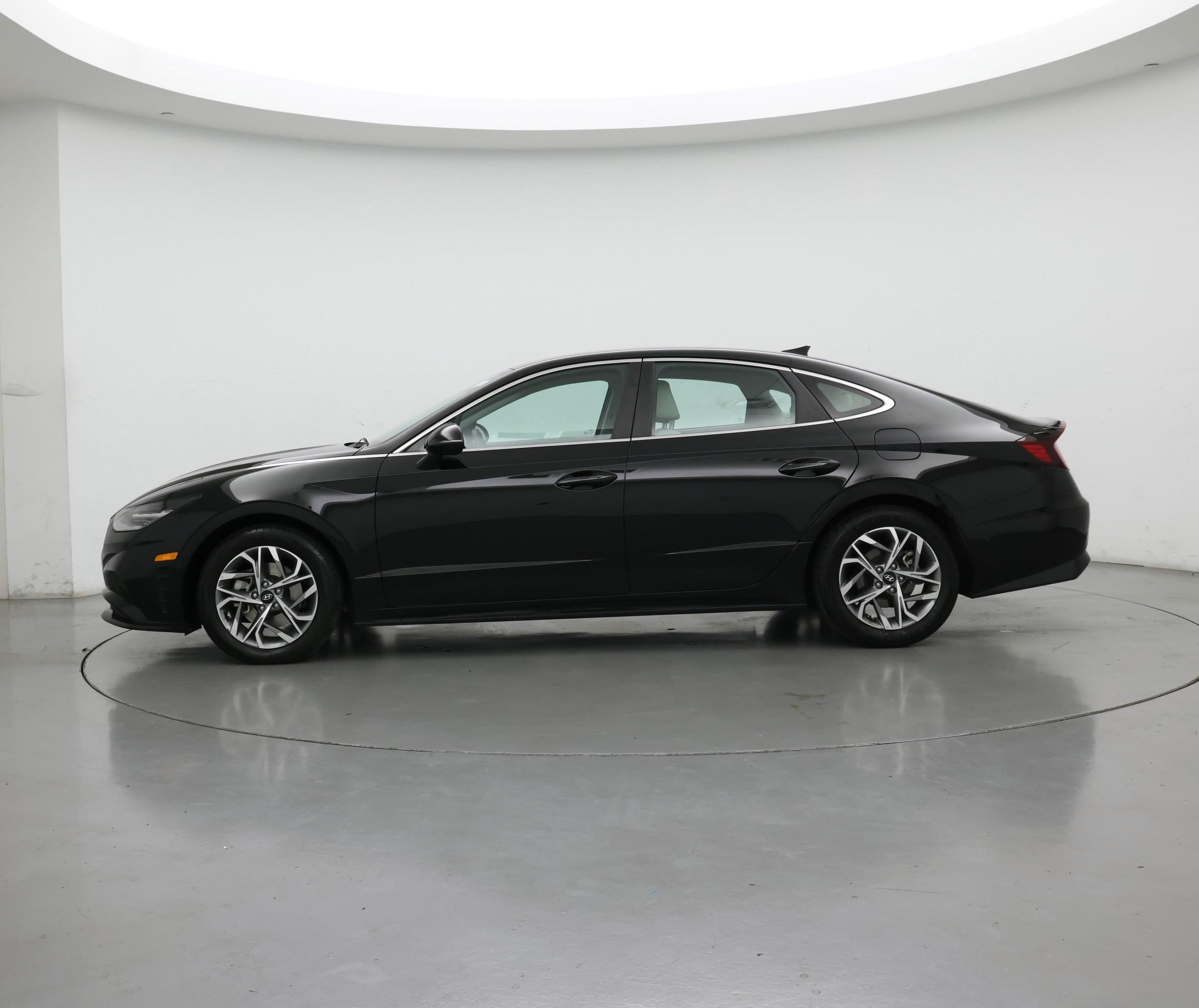 Thumbnail: 2023 Hyundai Sonata - 3