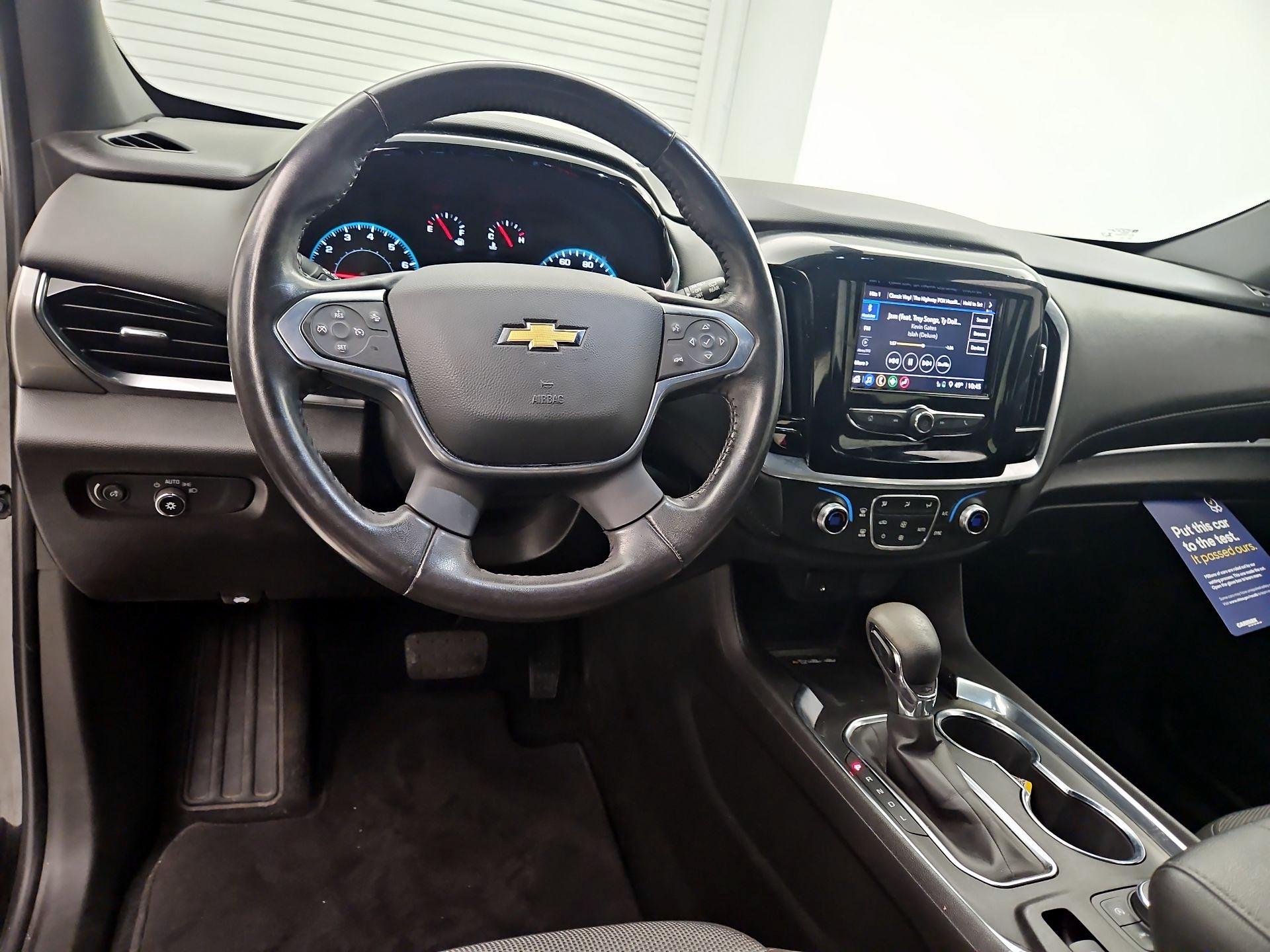 Thumbnail: 2022 Chevrolet Traverse - 9