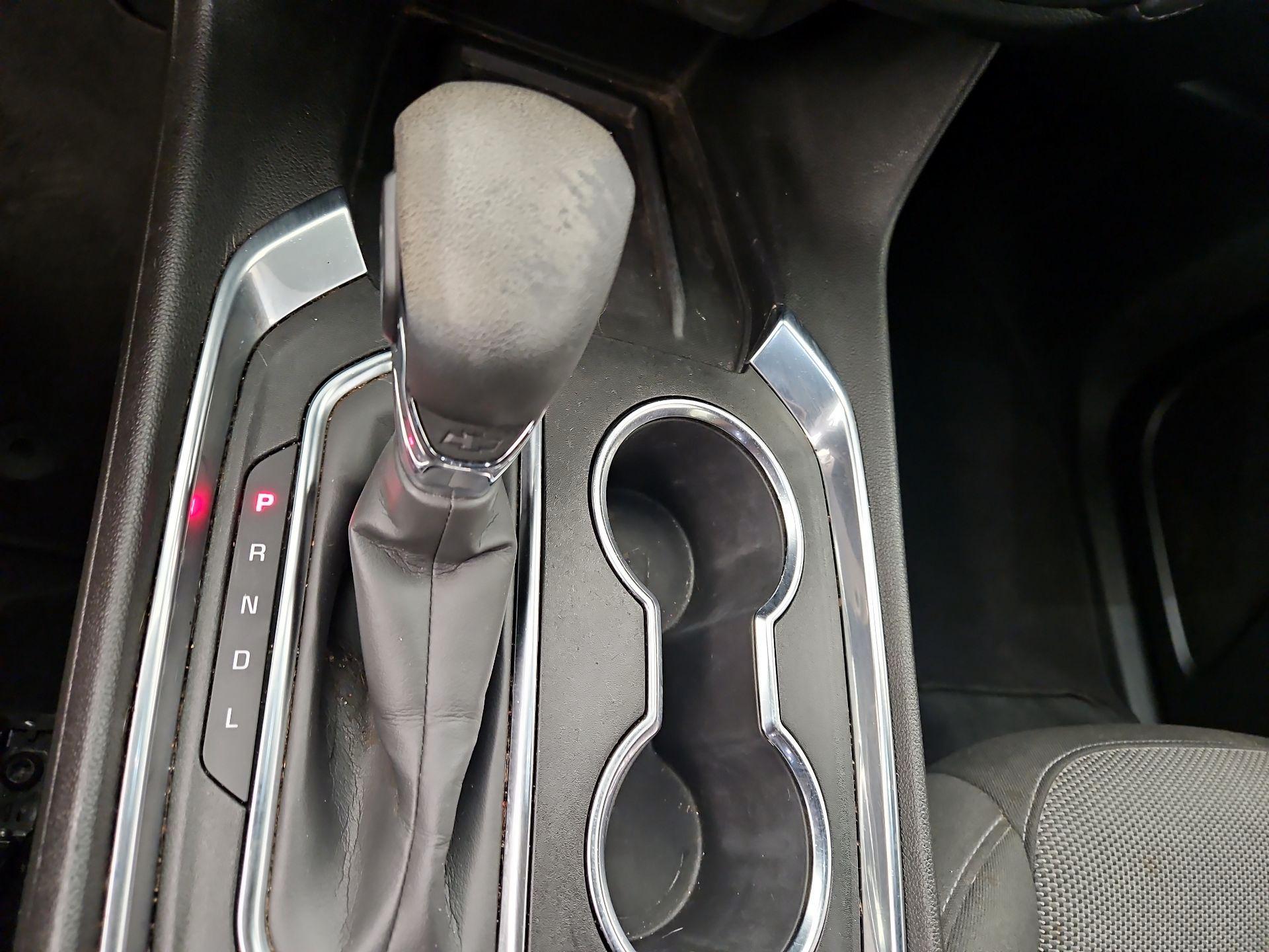 Thumbnail: 2022 Chevrolet Traverse - 17