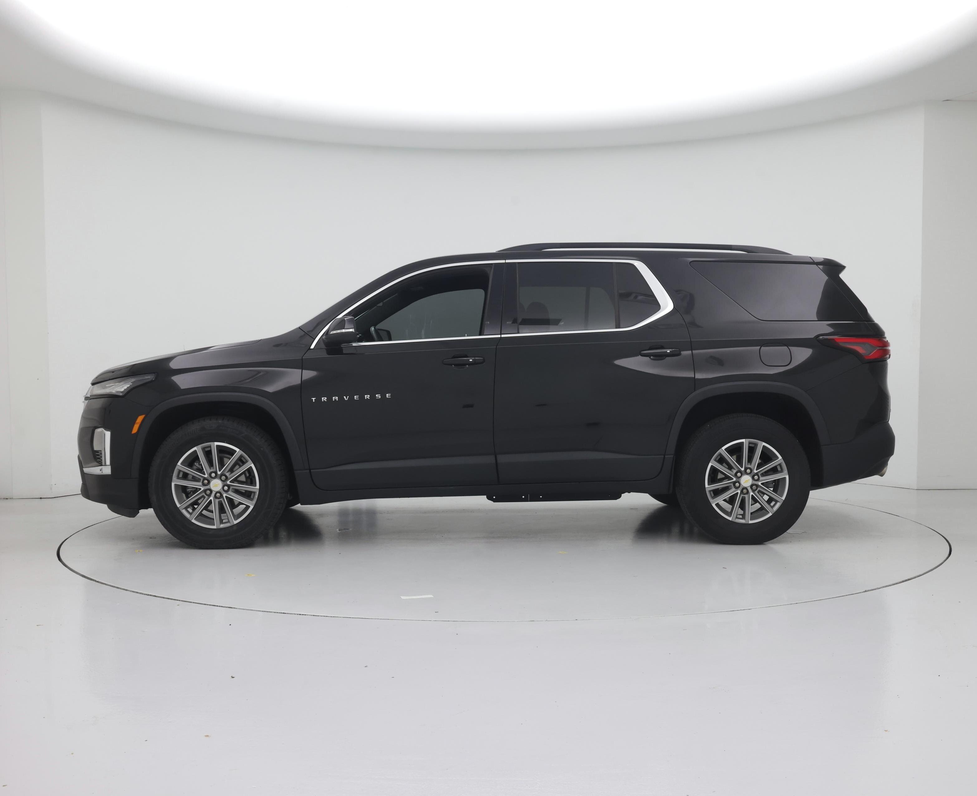 Thumbnail: 2022 Chevrolet Traverse - 3